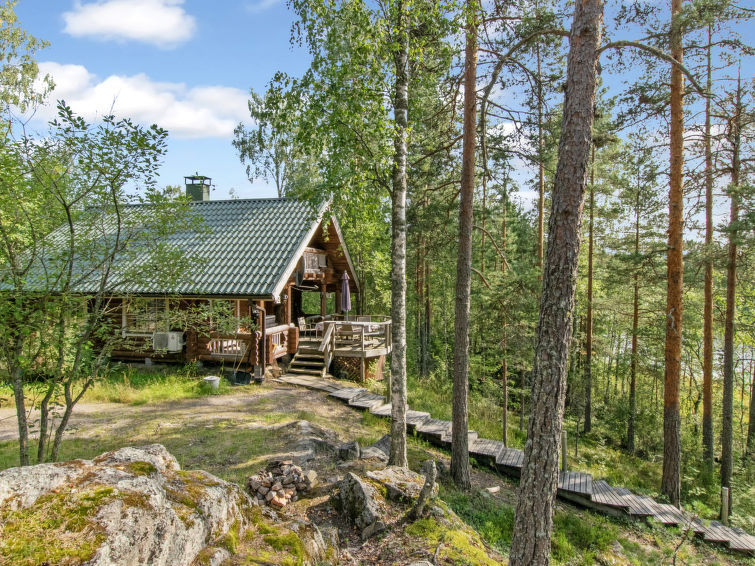 Sauna en rust aan het meer: Vakantiehuis Karhupirtti in Mäntyharju in Mäntyharju