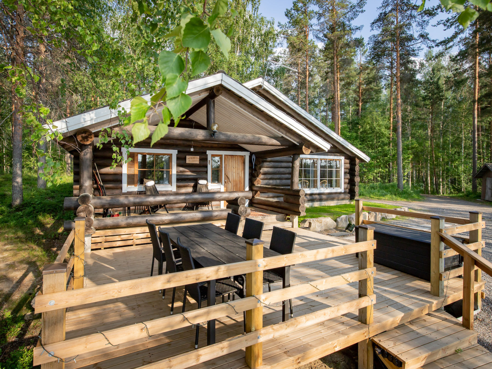 Kalliomökki - Drinnen
