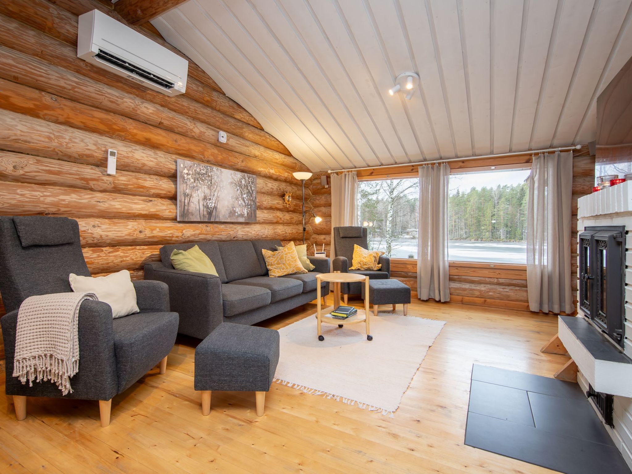 Papanmökki - Inside