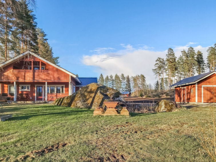 Aan het meer: Ruim vakantiehuis Sanninpirtti in Pieksämäki in Pieksämäki