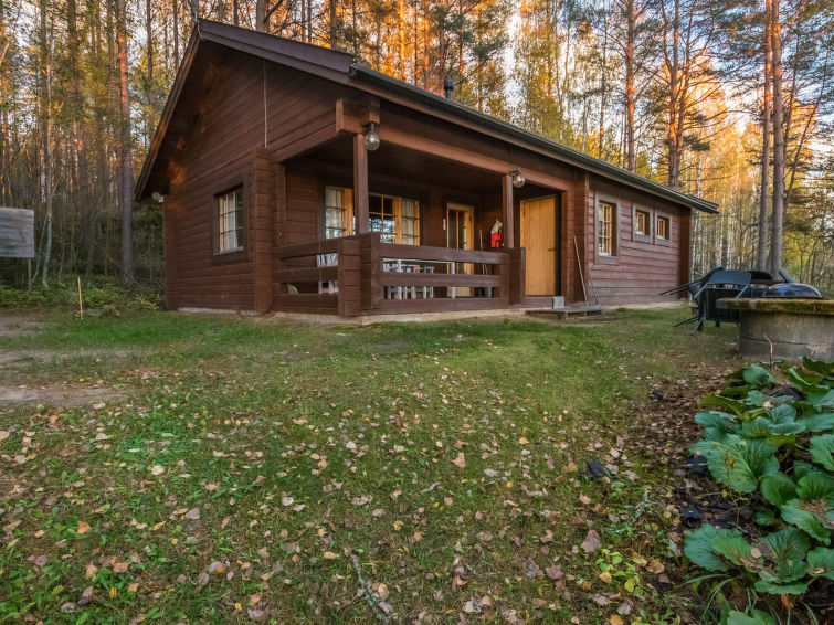Aan het meer: Sfeervol vakantiehuis Aurinkorinne in Punkaharju in Punkaharju