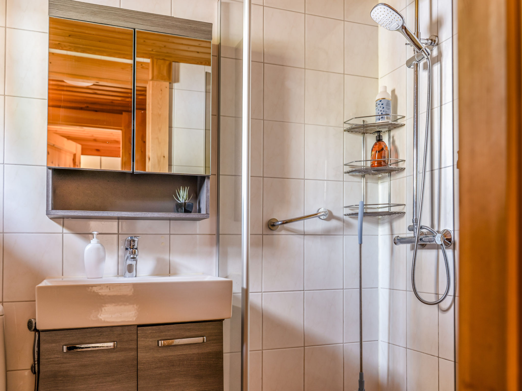 Villa joutsen-Binnen