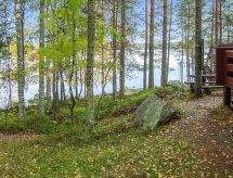 Knusse blokhut aan het Ruokojärvi-meer met roeiboot, 64 km ten noorden van Savonlinna - thumbnail 4