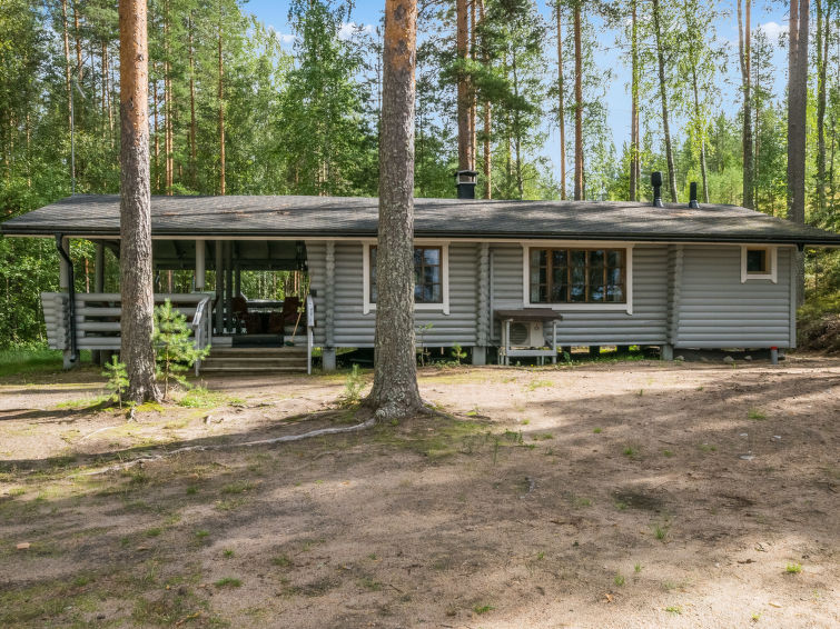 Aan het meer: Rustgevend vakantiehuis Mäntyranta in Savonlinna in Savonlinna