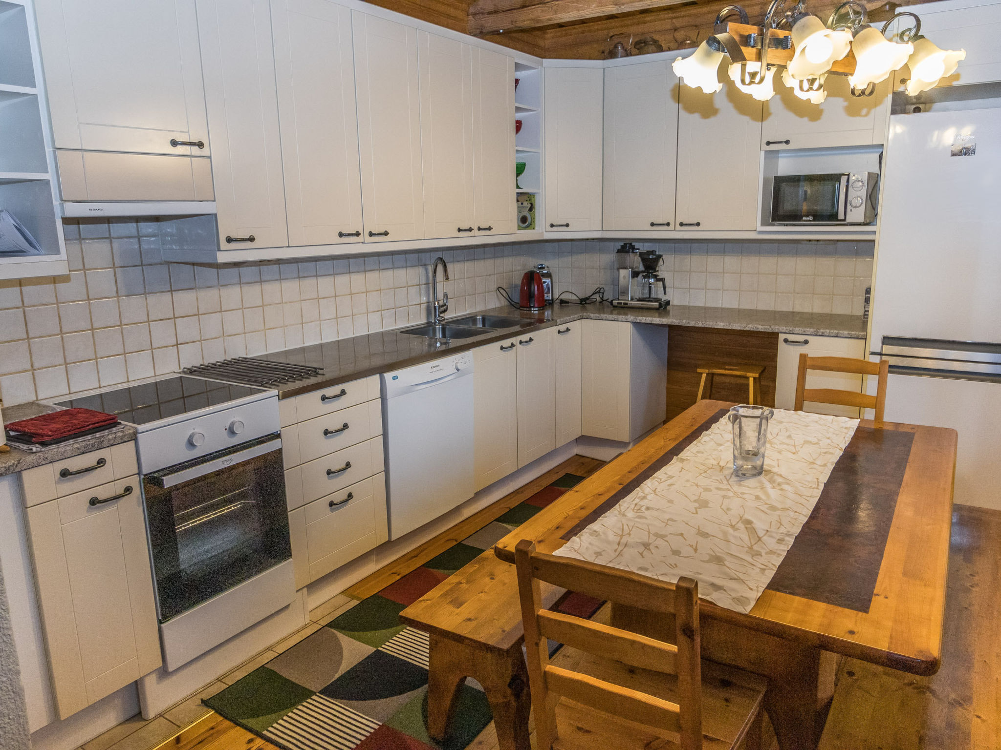 Villa huvikalliola-Inside