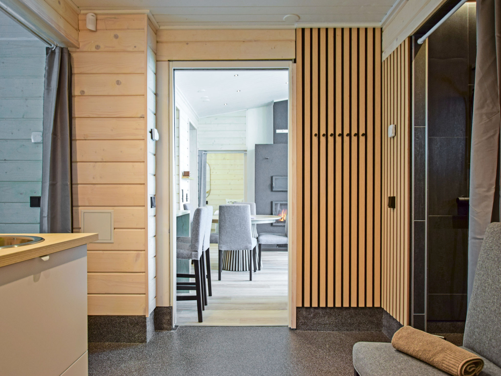 Jäkälänkallion ranta - Inside