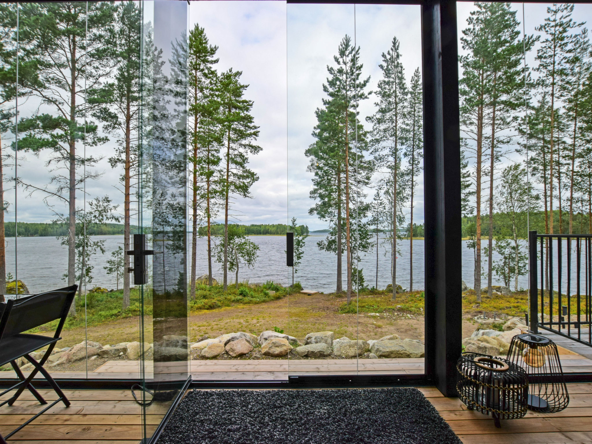 Jäkälänkallion ranta - Inside