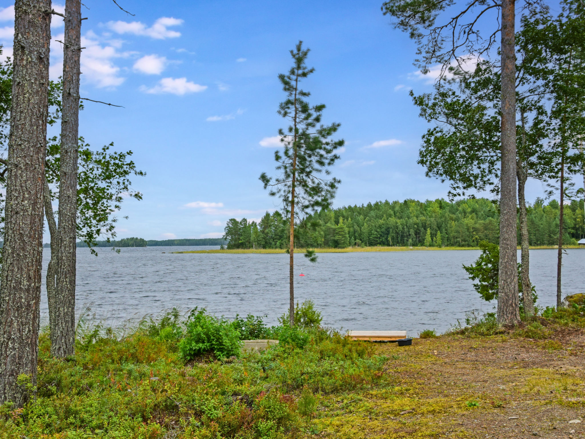 Jäkälänkallion ranta - Inside