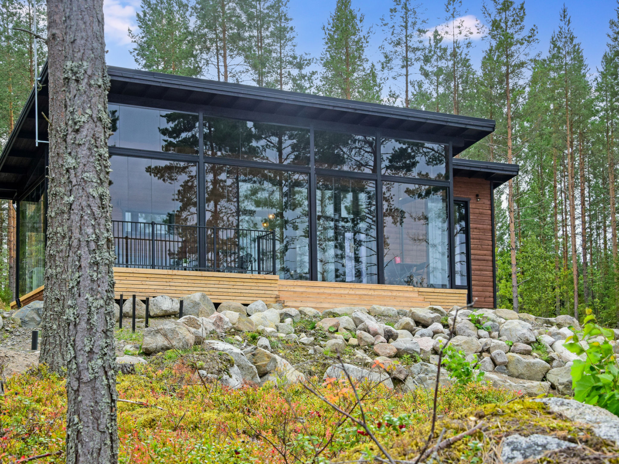 Jäkälänkallion ranta - Inside
