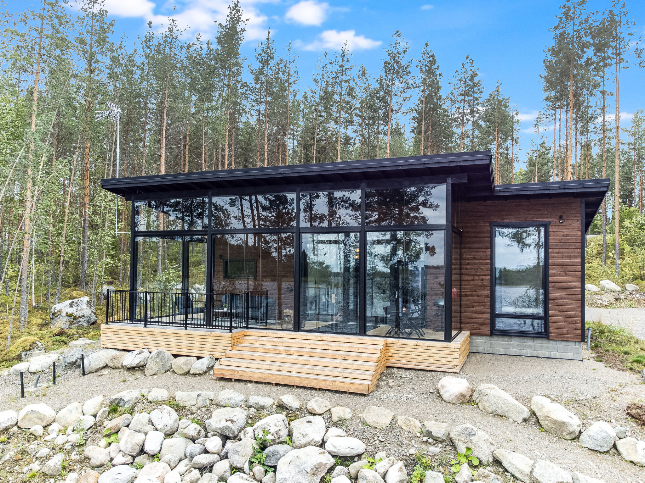 Jäkälänkallion ranta - Inside