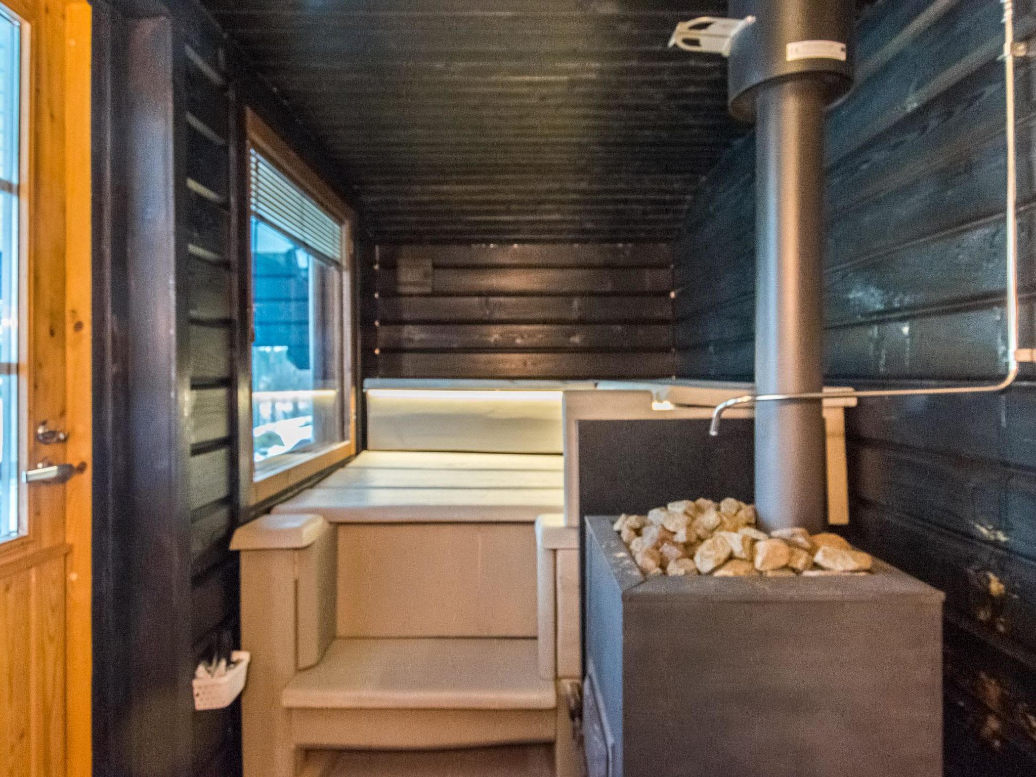 Villa tintinmaja-Inside