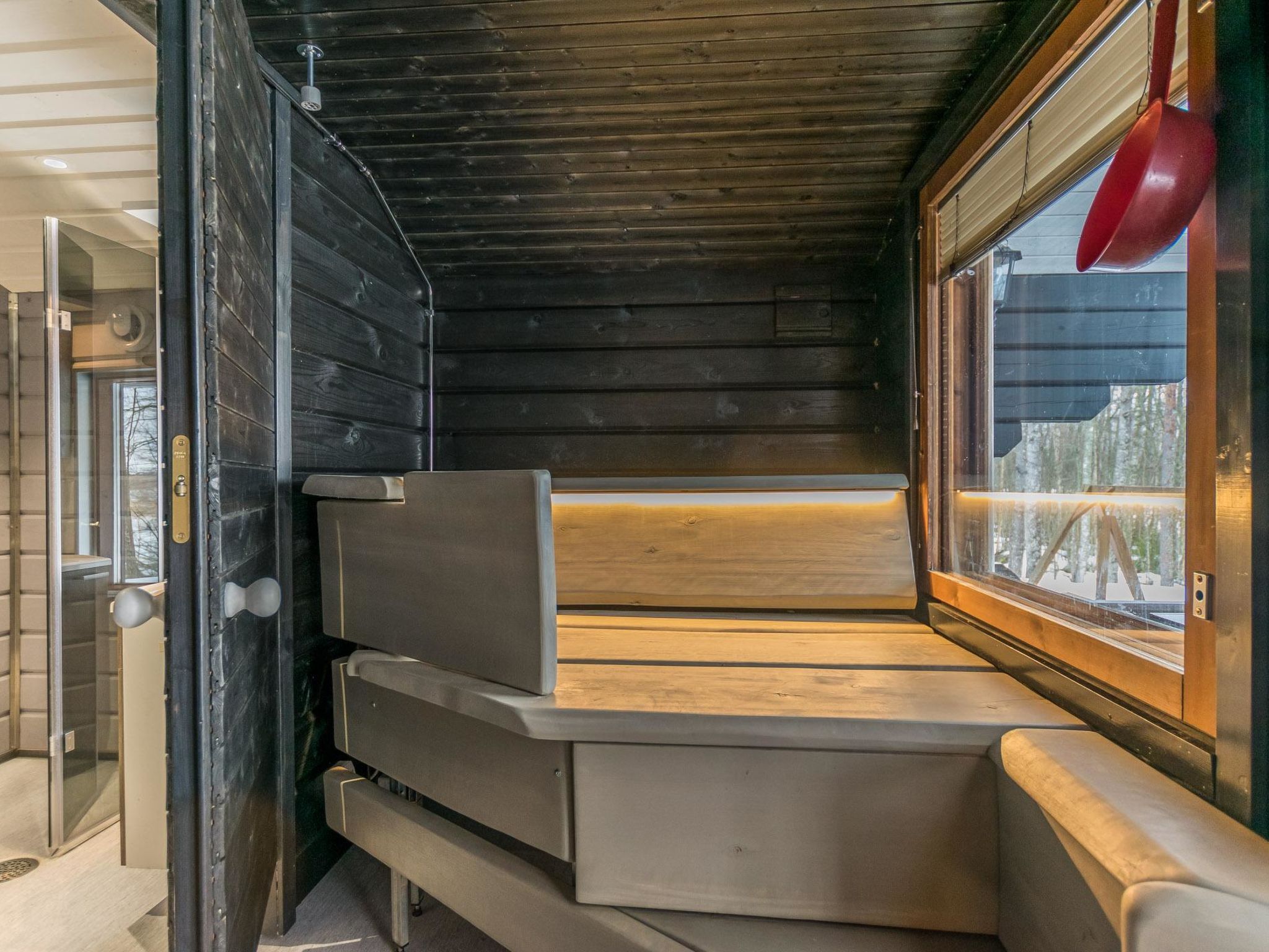 Villa tintinmaja-Inside