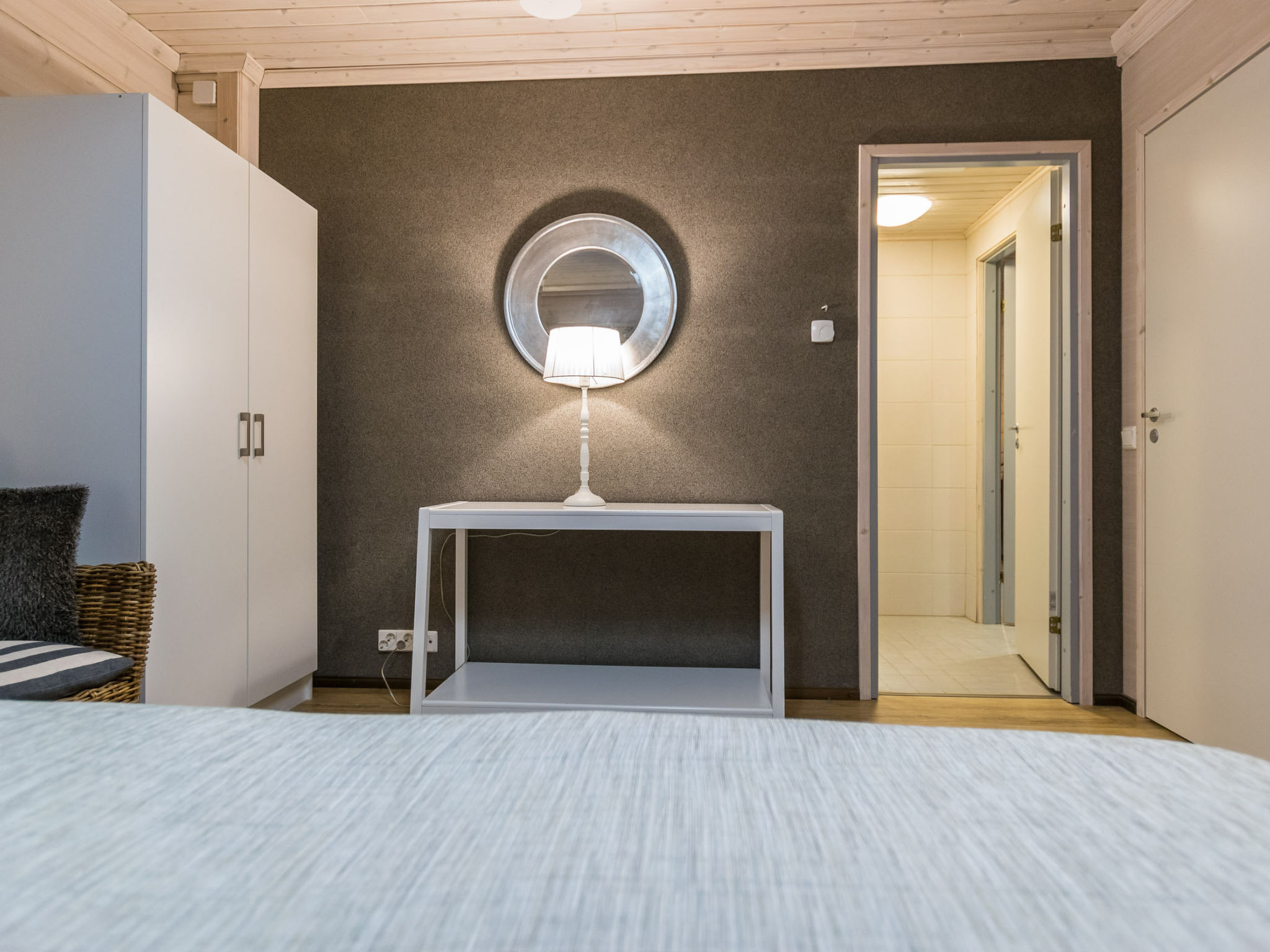 Sinisen tien helmi - Inside