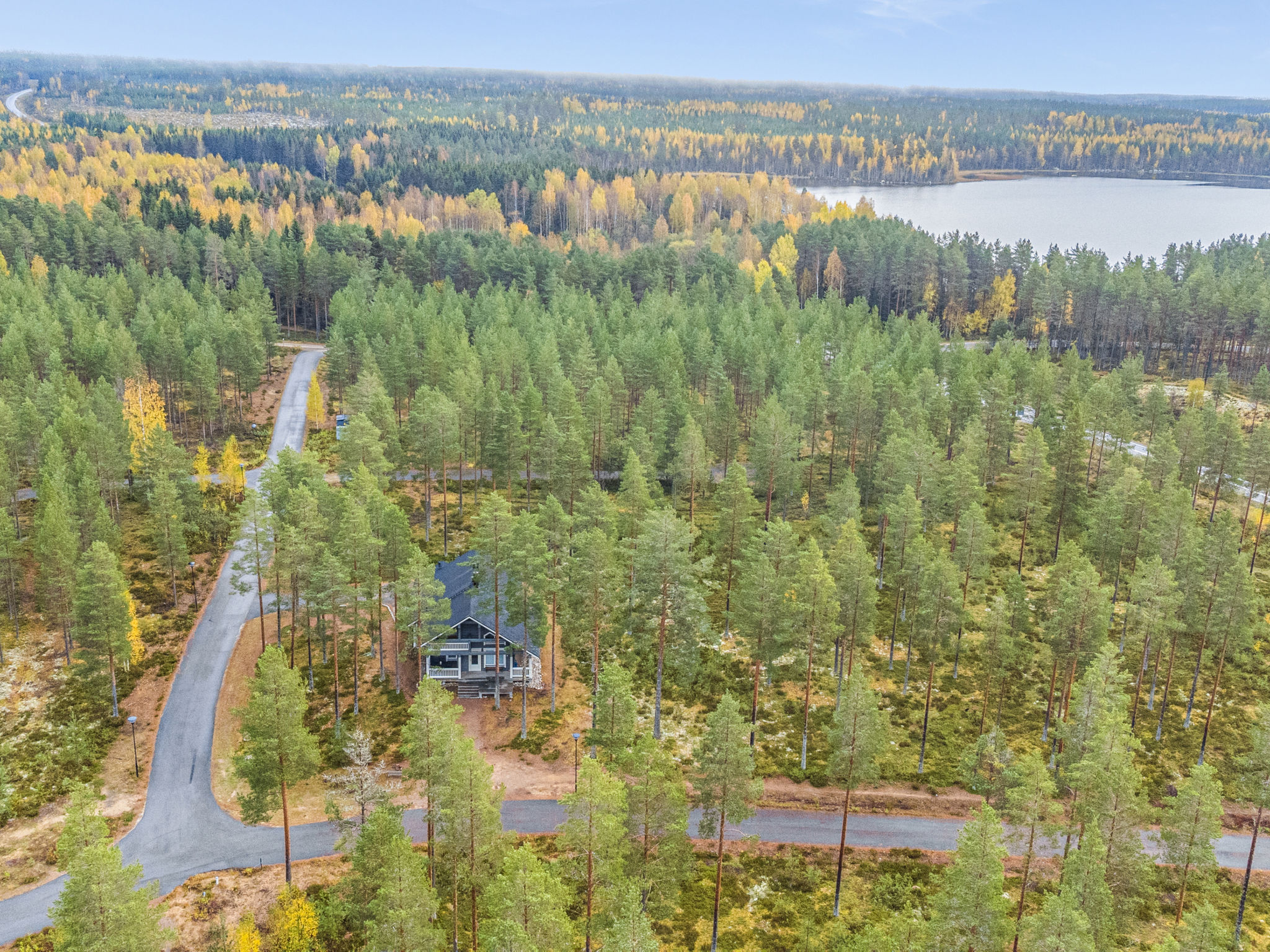 Sinisen tien helmi