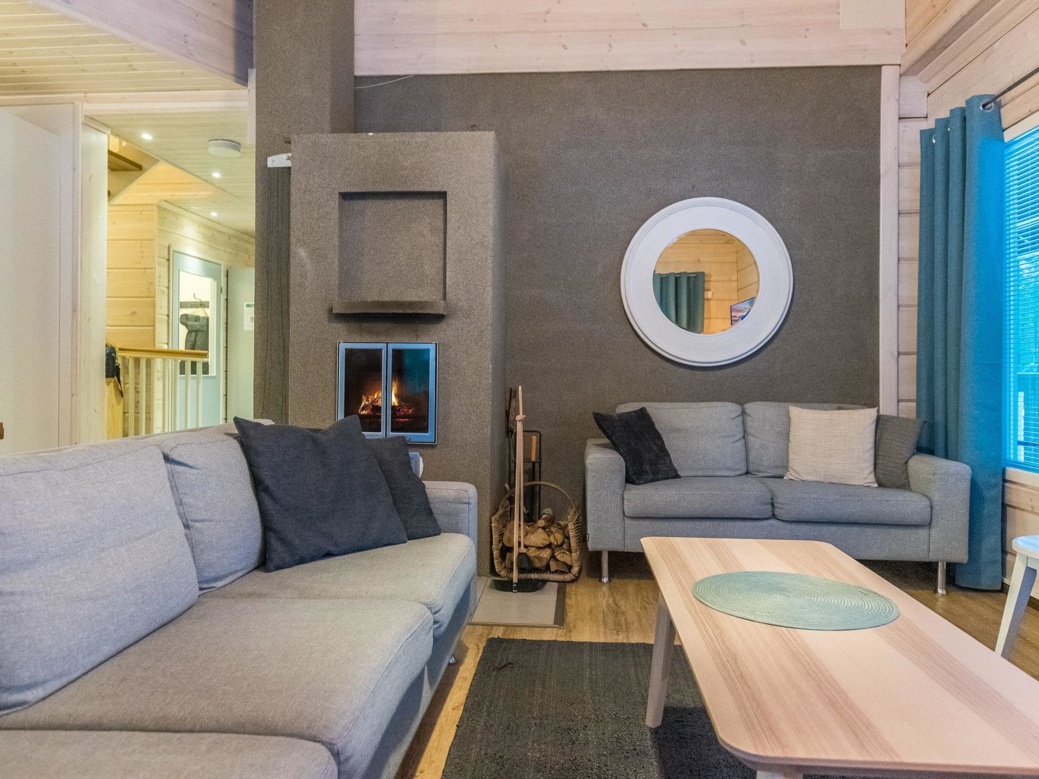 Sinisen tien helmi-Binnen