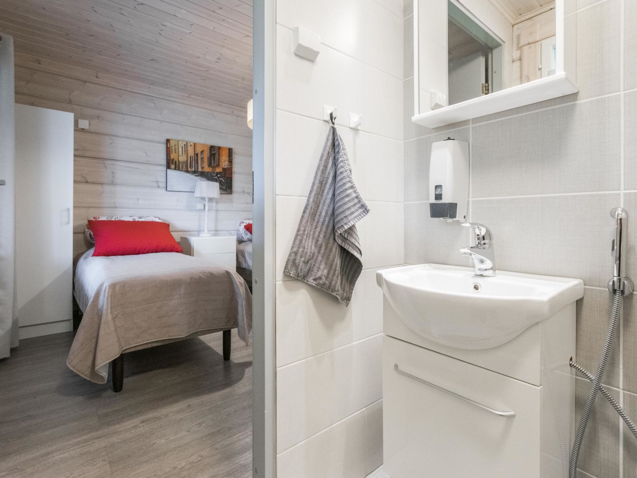 Sinisen tien helmi-Binnen