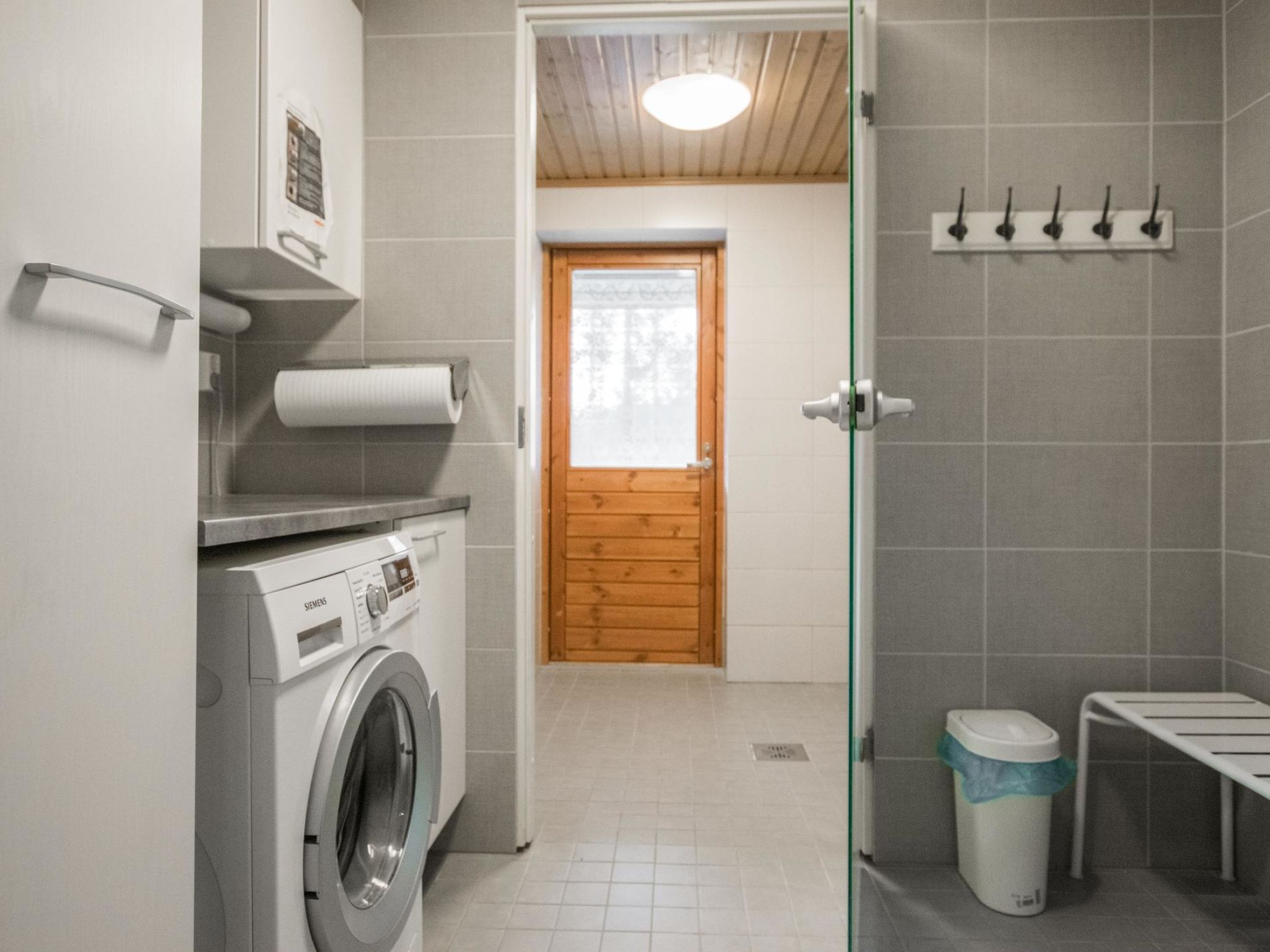 Sinisen tien helmi-Binnen