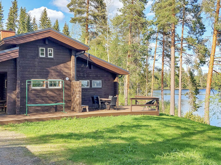Aan het meer: Ruim vakantiehuis Petäjälahti in Petäjävesi in Petäjävesi