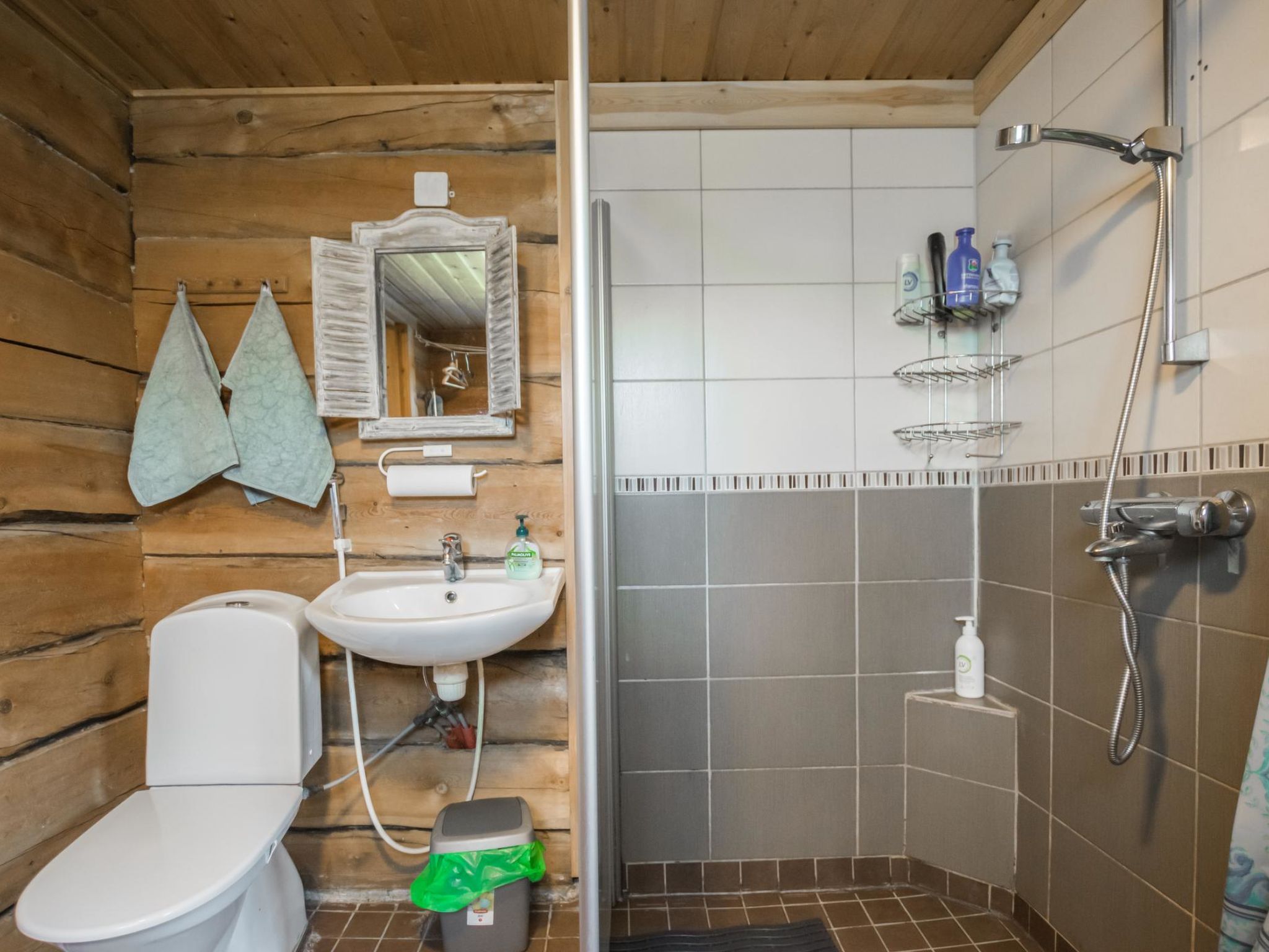 Karjalan kelohuvila-Binnen