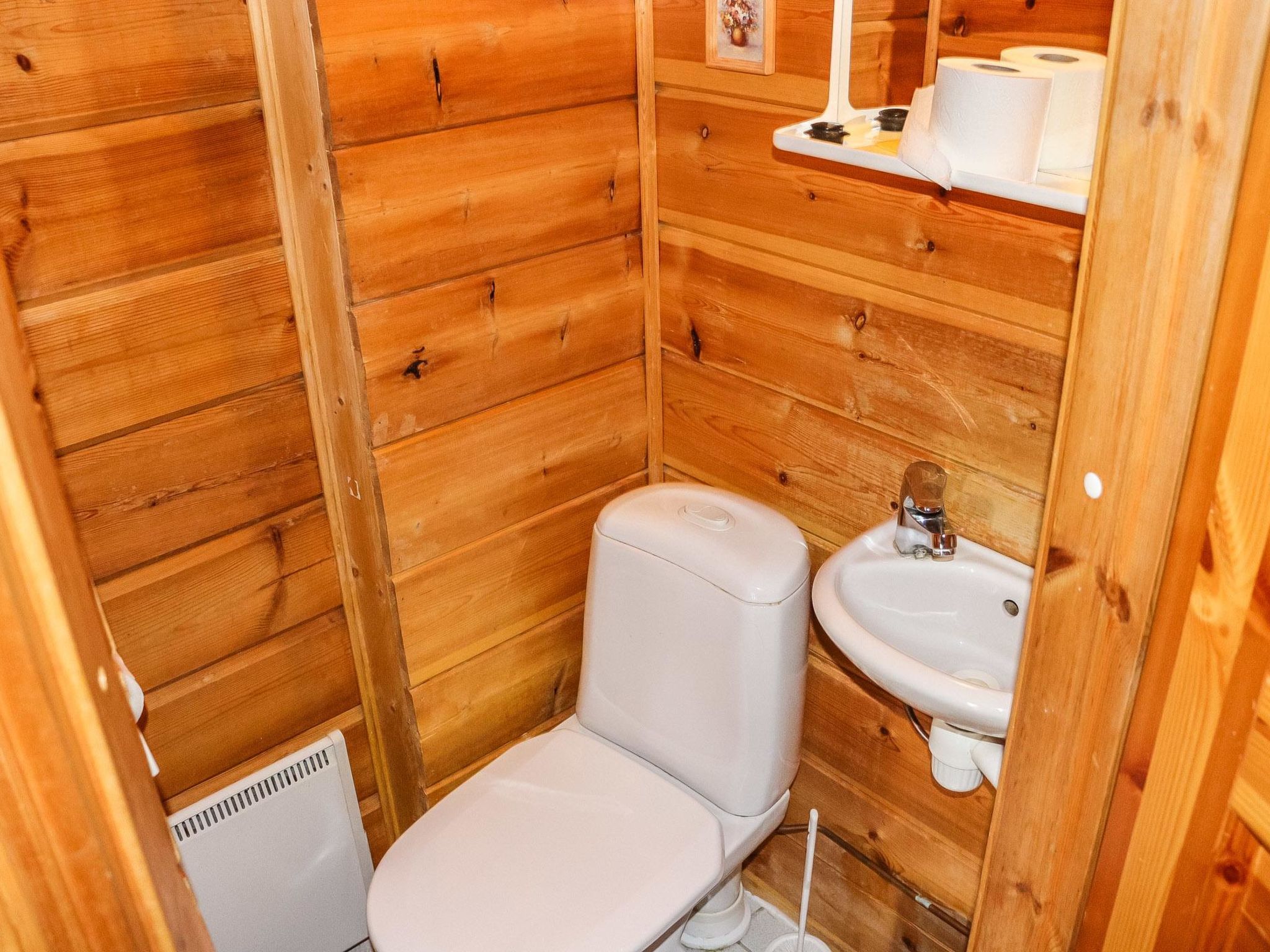 Hallanhelmi a paritalo-Binnen