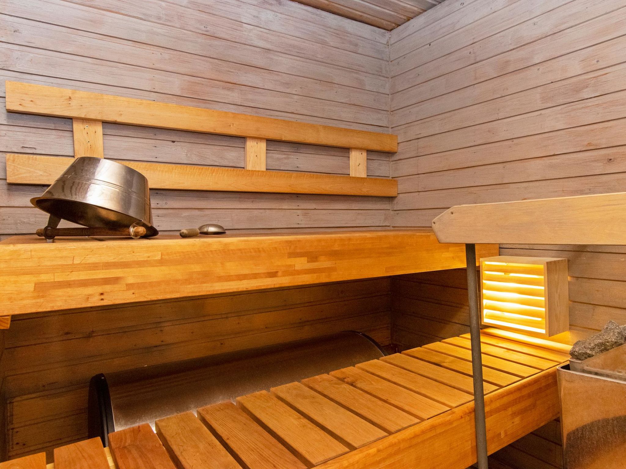 Hallantytär a2 paritalo-Binnen