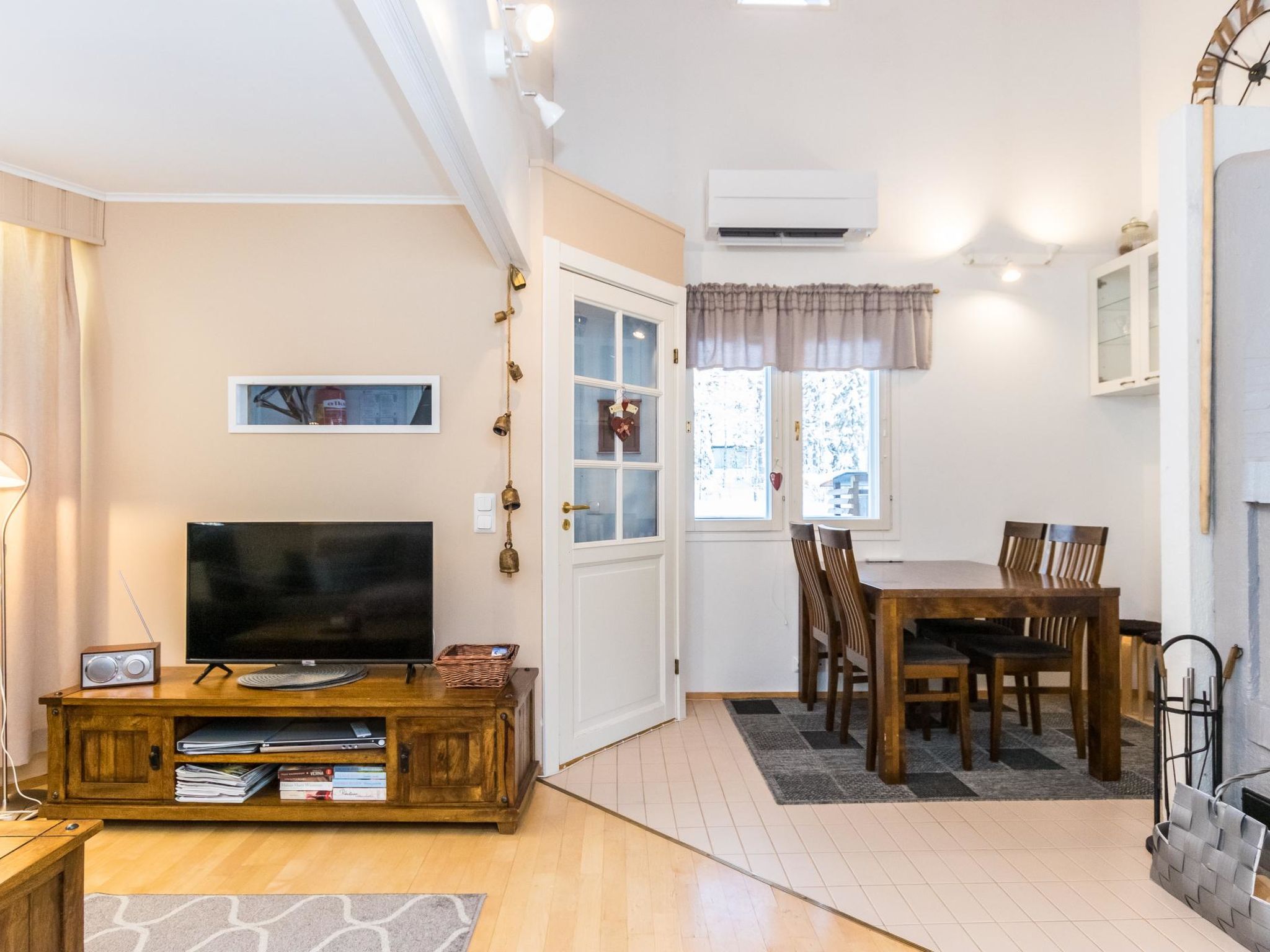 Hallantytär b4 paritalo-Binnen