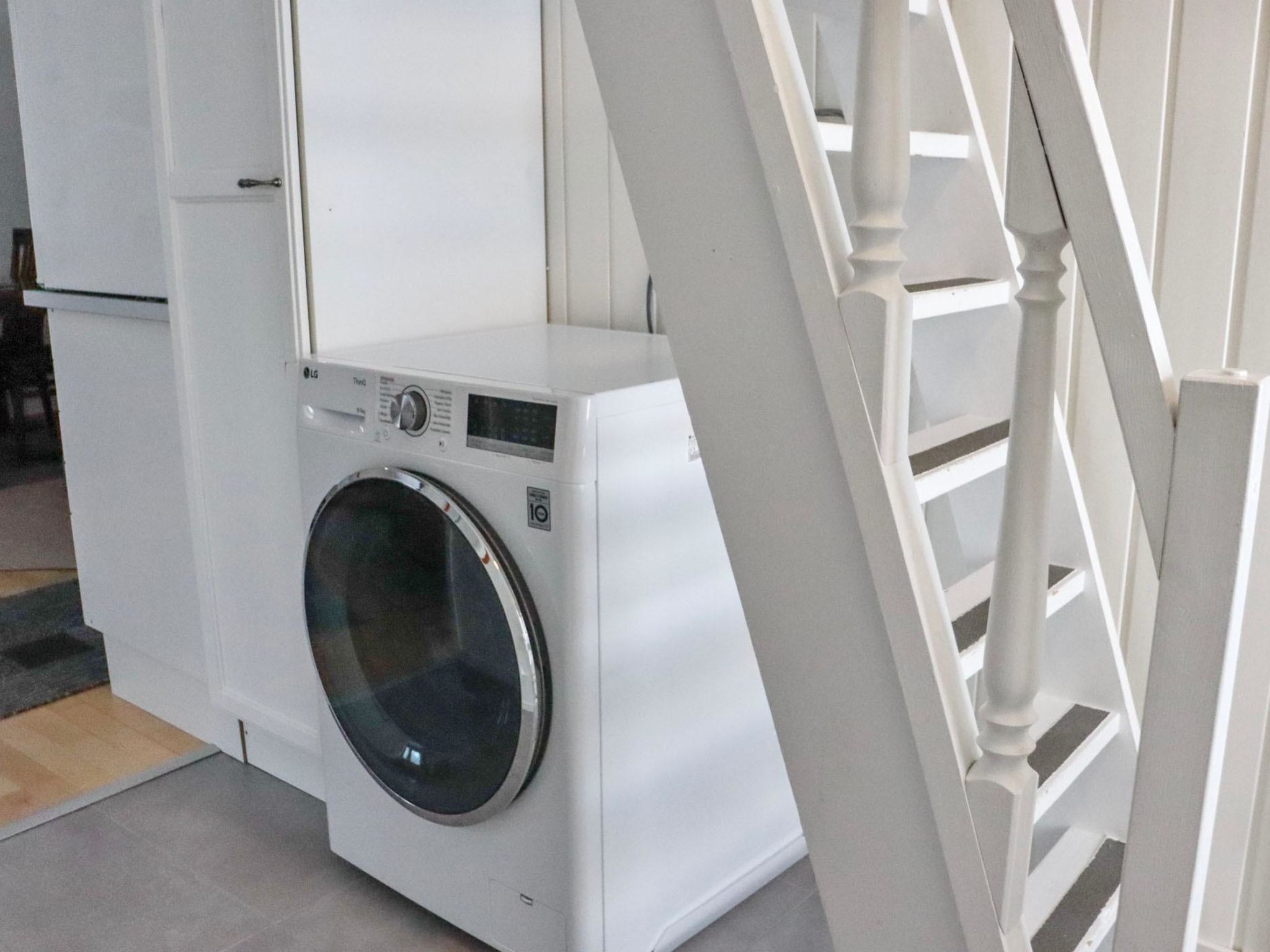 Hallantytär b4 paritalo-Binnen