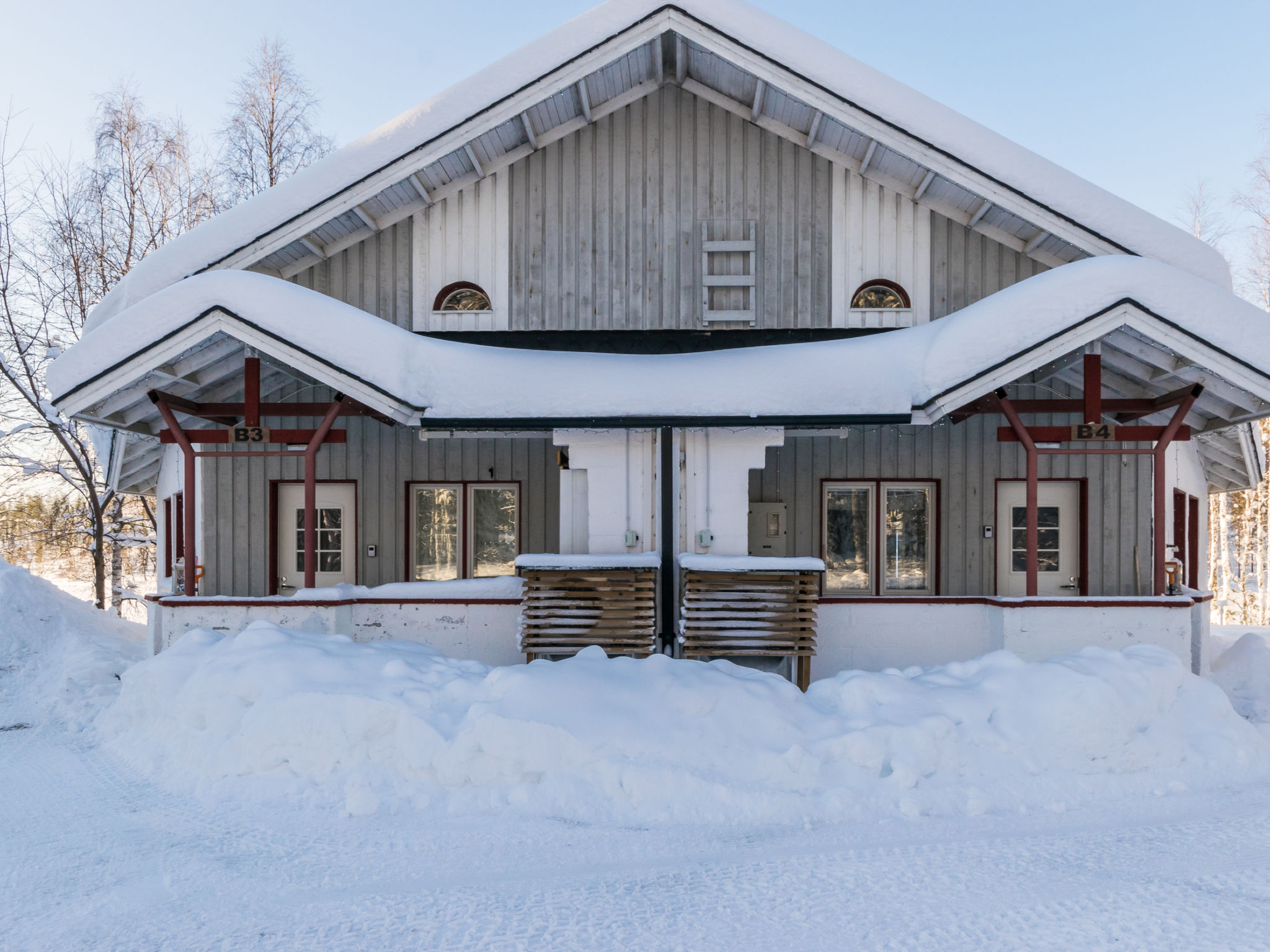 Hallantytär b4 paritalo - Binnen