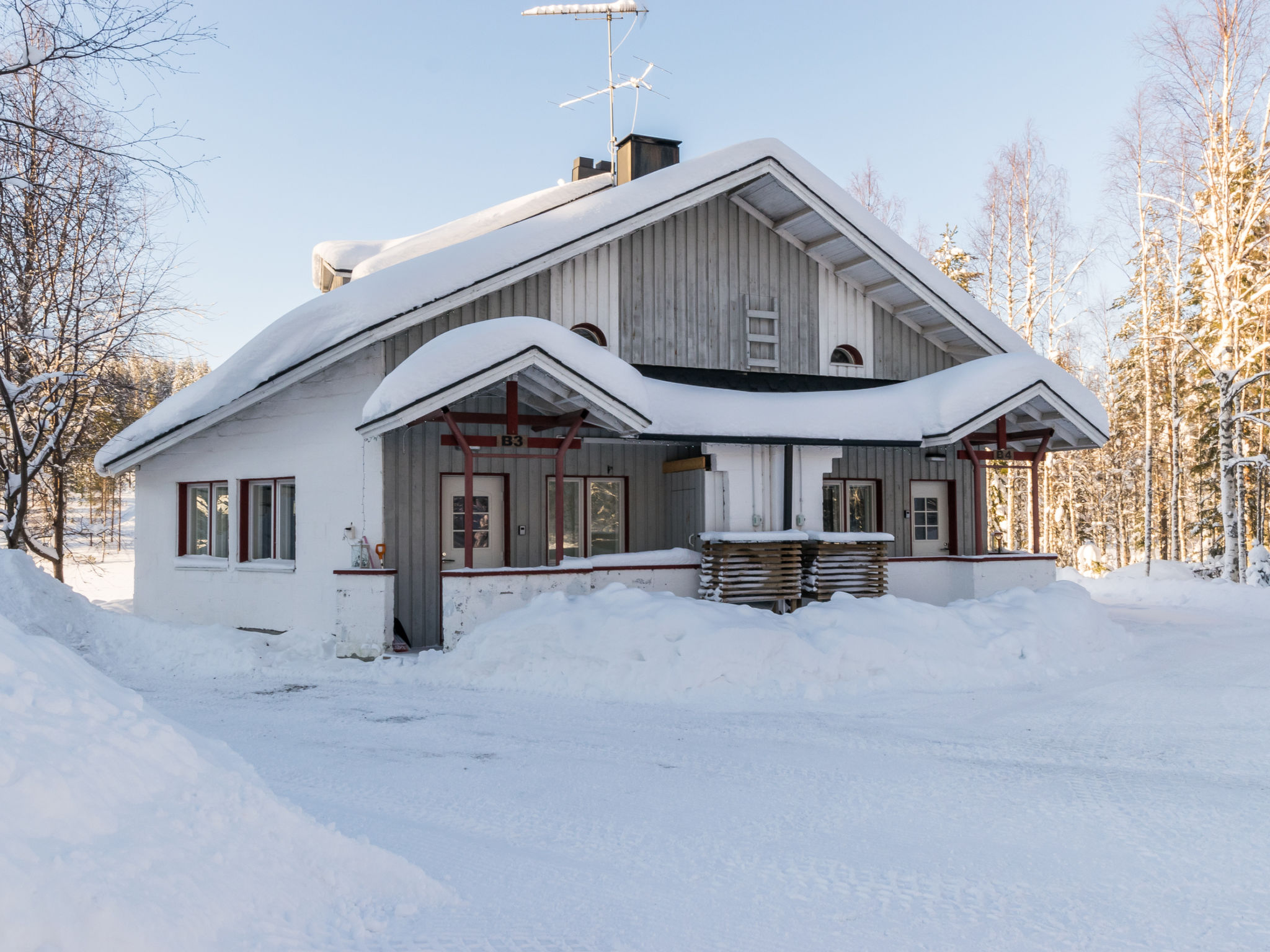 Hallantytär b4 paritalo - Binnen