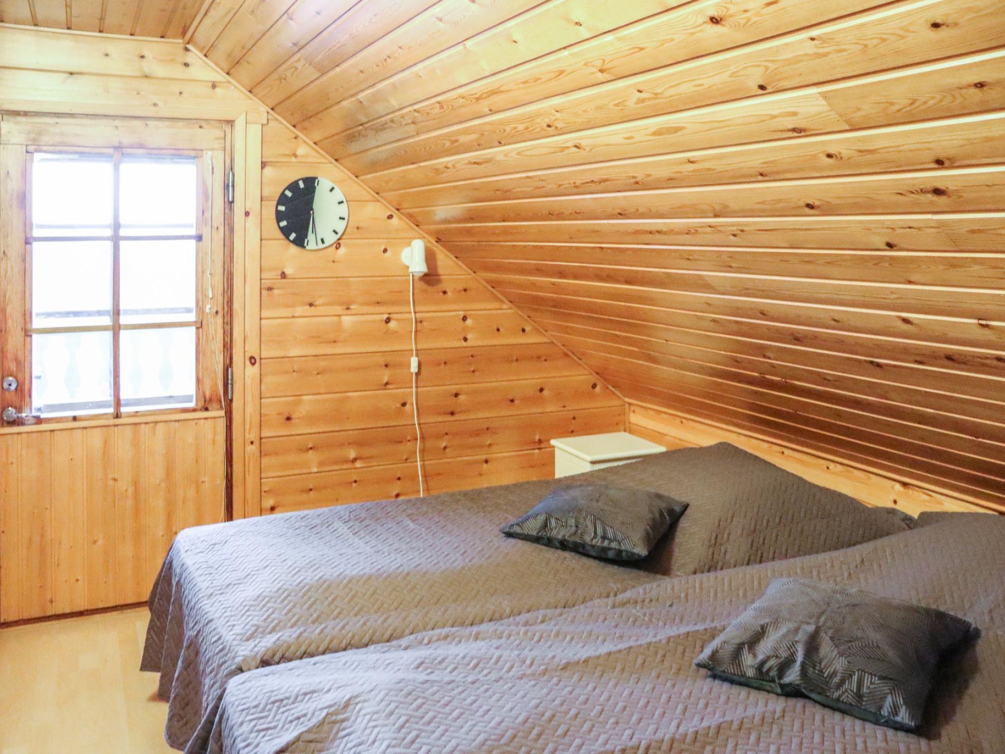 Aurinkoalppi 10a paritalo-Binnen