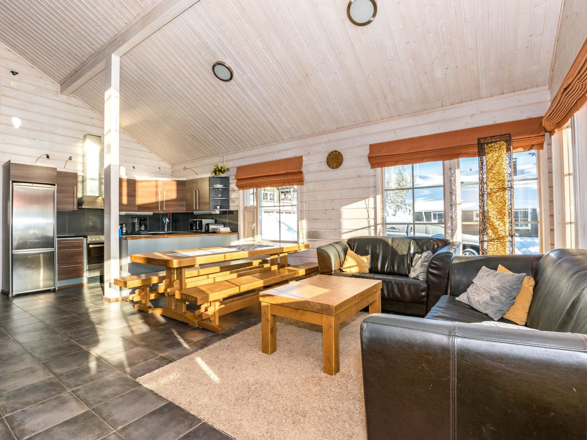 Aurinko-saaga 4 paritalo-Binnen