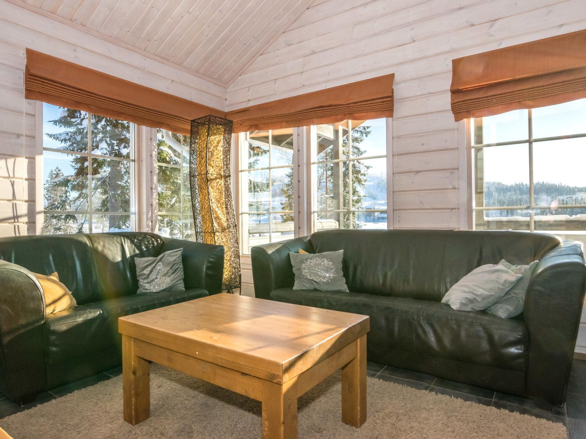 Aurinko-saaga 4 paritalo-Binnen