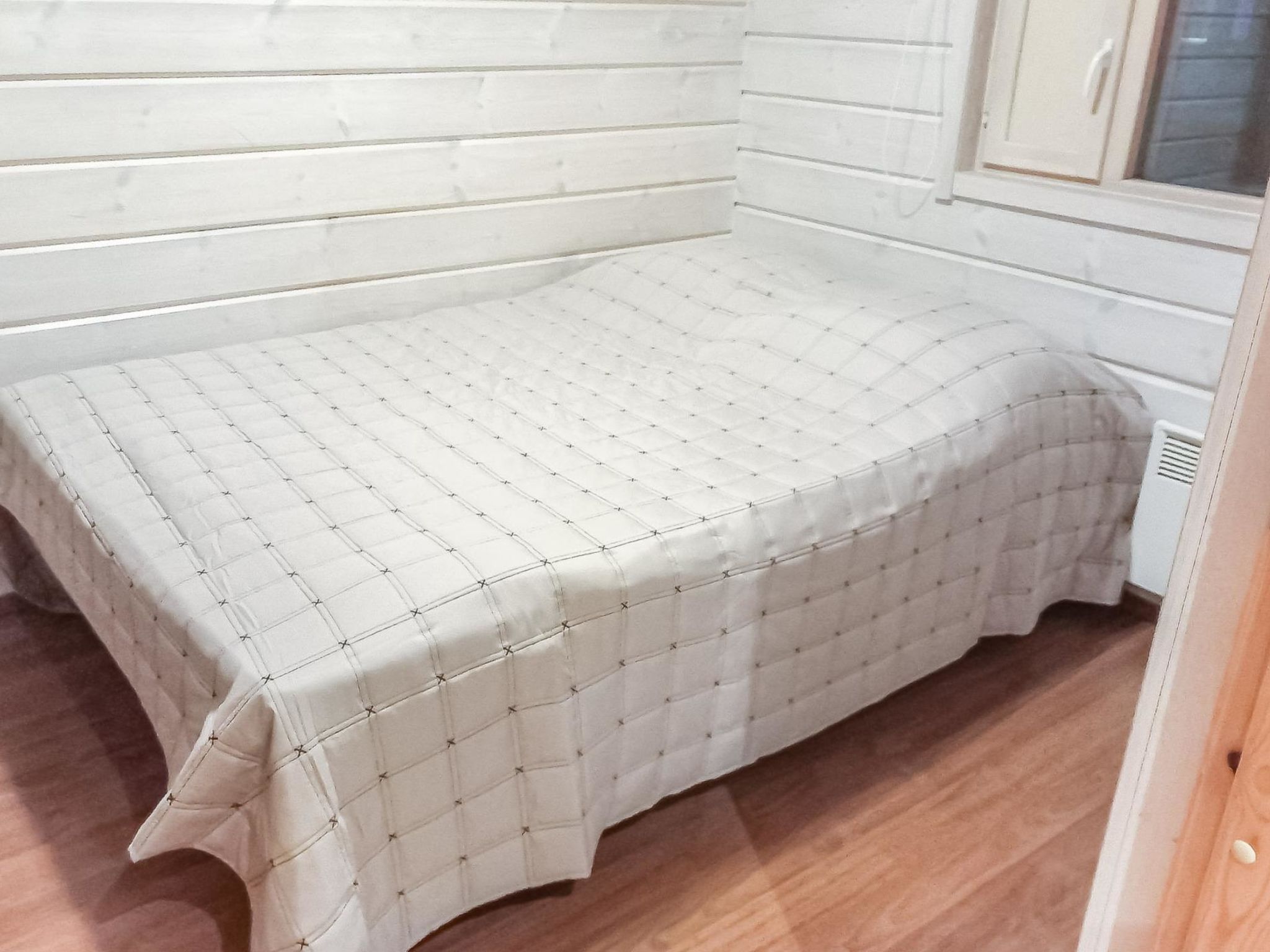 Aurinko-saaga 4 paritalo-Binnen