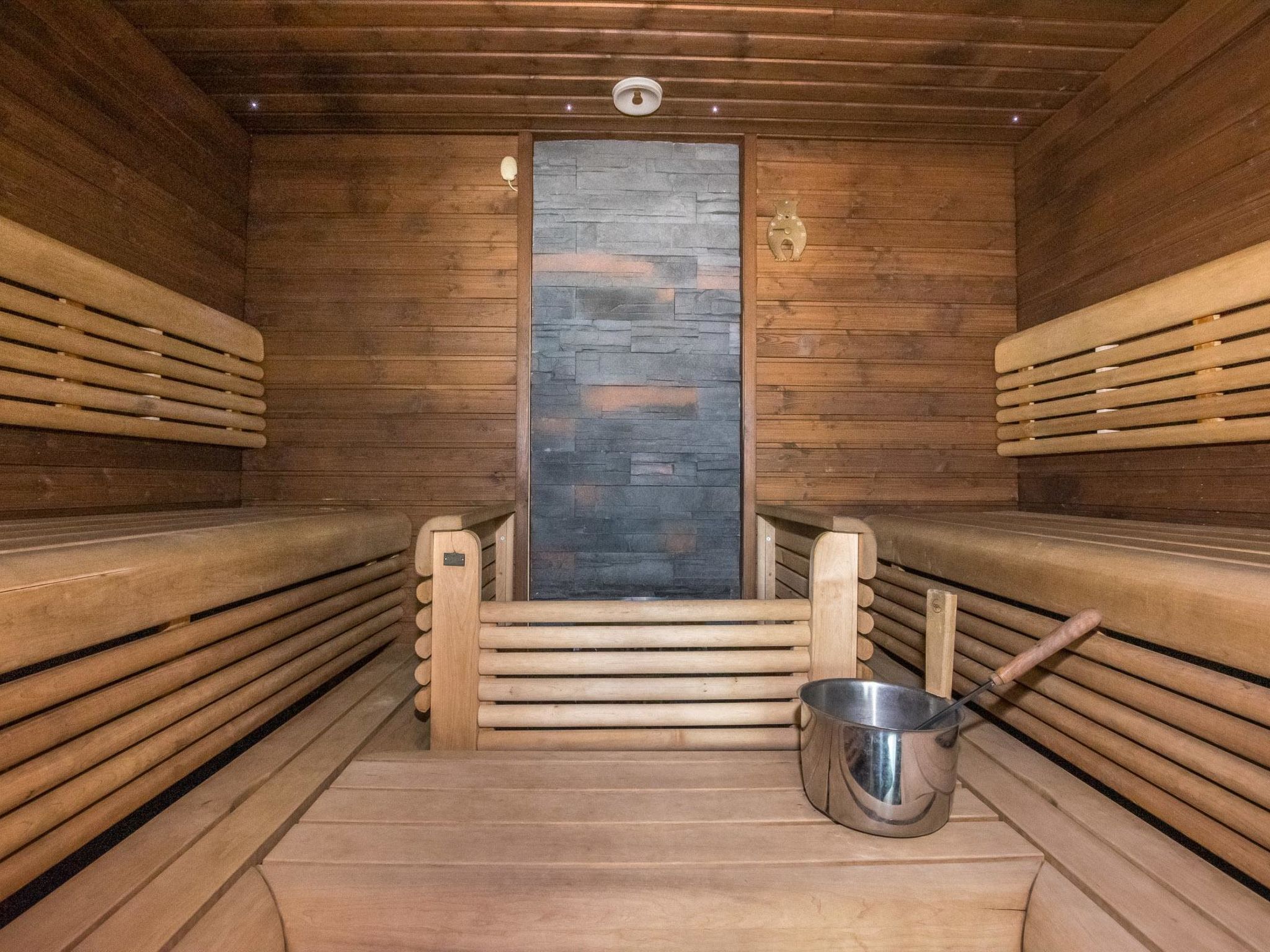 Aurinko-saaga 4 paritalo-Binnen