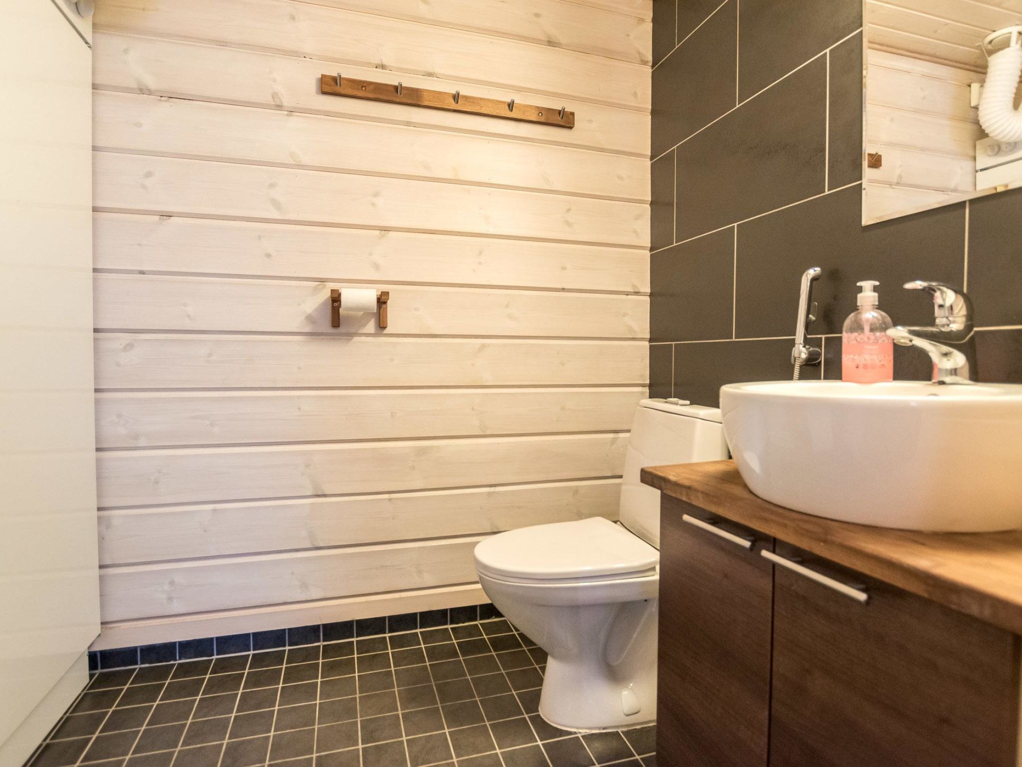 Aurinko-saaga 4 paritalo-Binnen