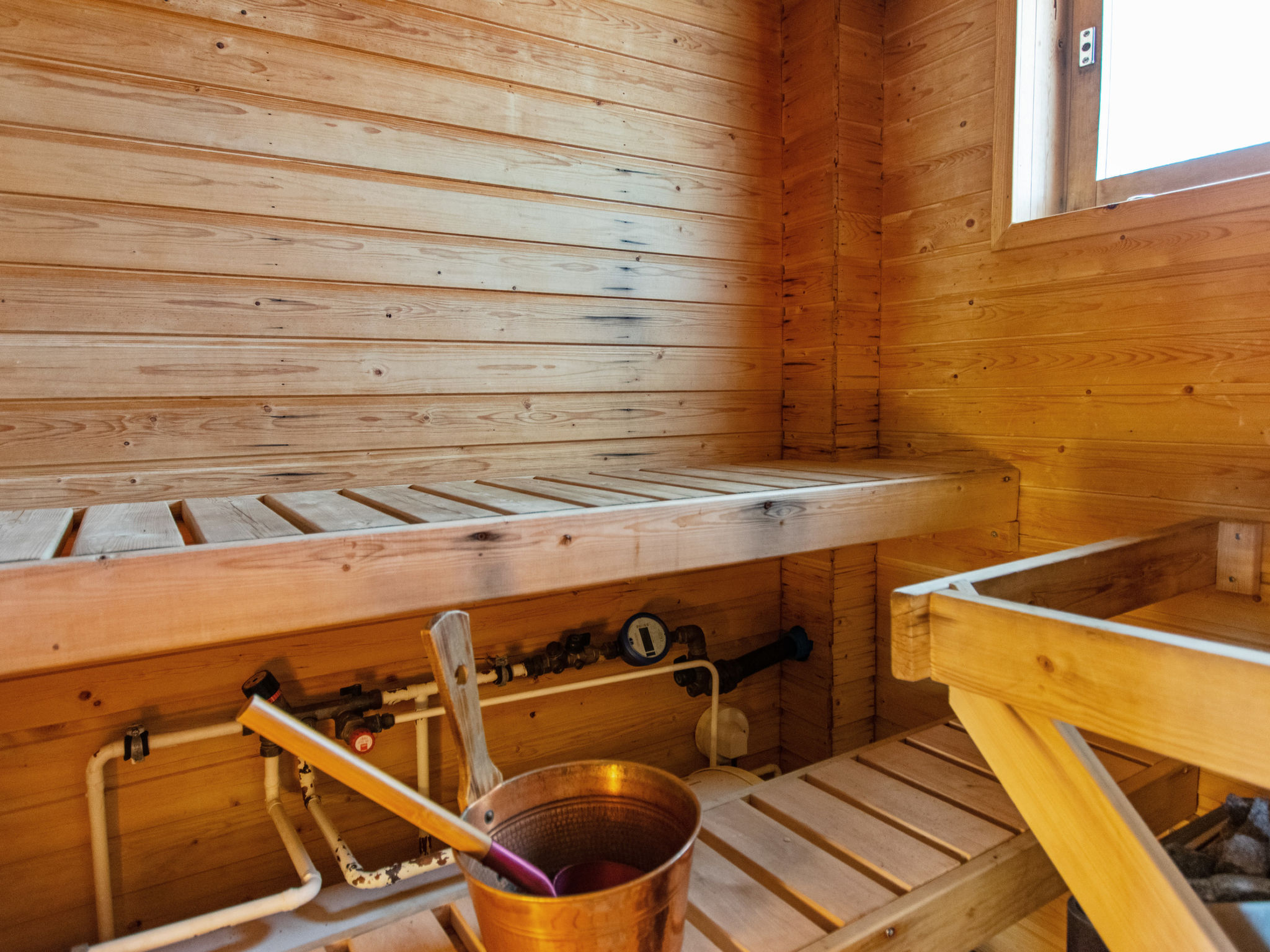 Alppikylä 13b - Binnen