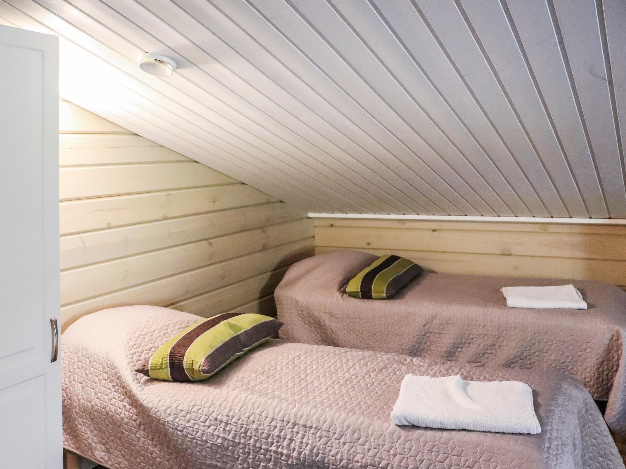 Uulanlinna b, paritalo-Binnen