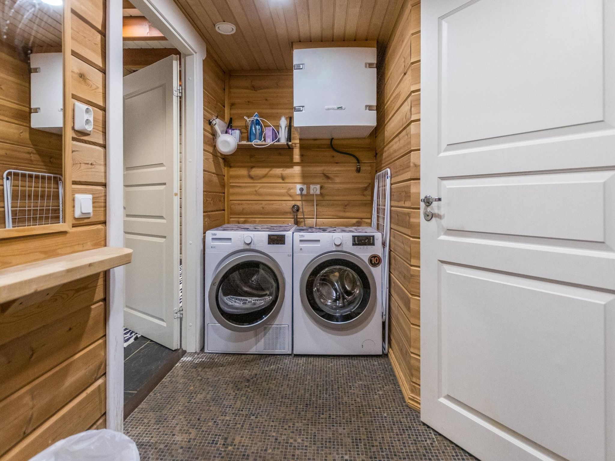 Uulanlinna a, paritalo-Binnen