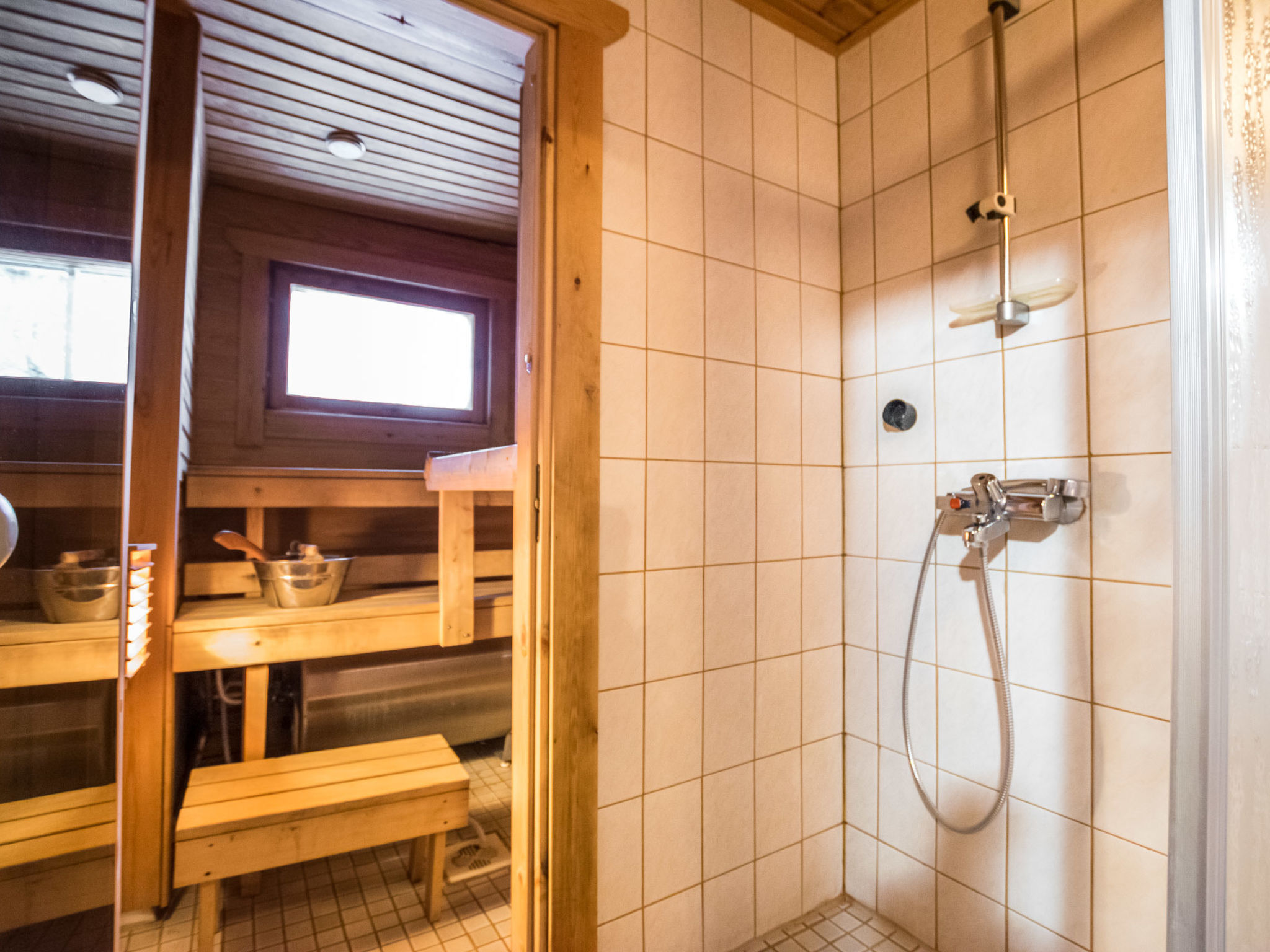 Ukkohovi 4 paritalo - Inside