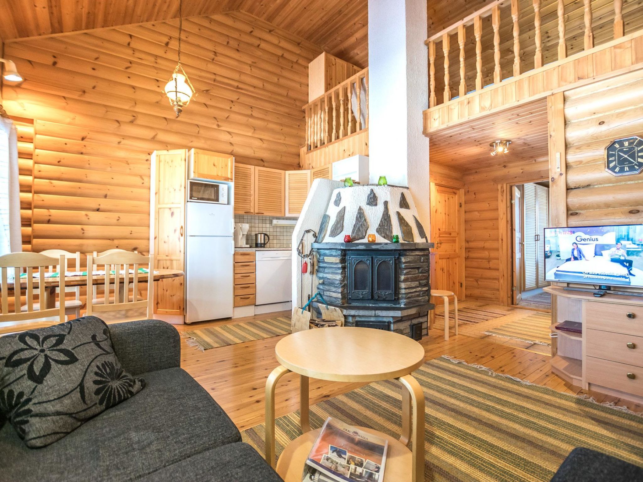 Ukkohovi 5 paritalo-Binnen