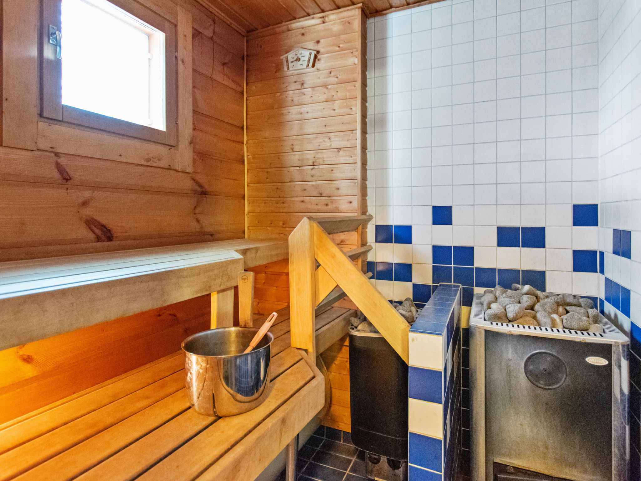 Lomataivas mökki - Inside