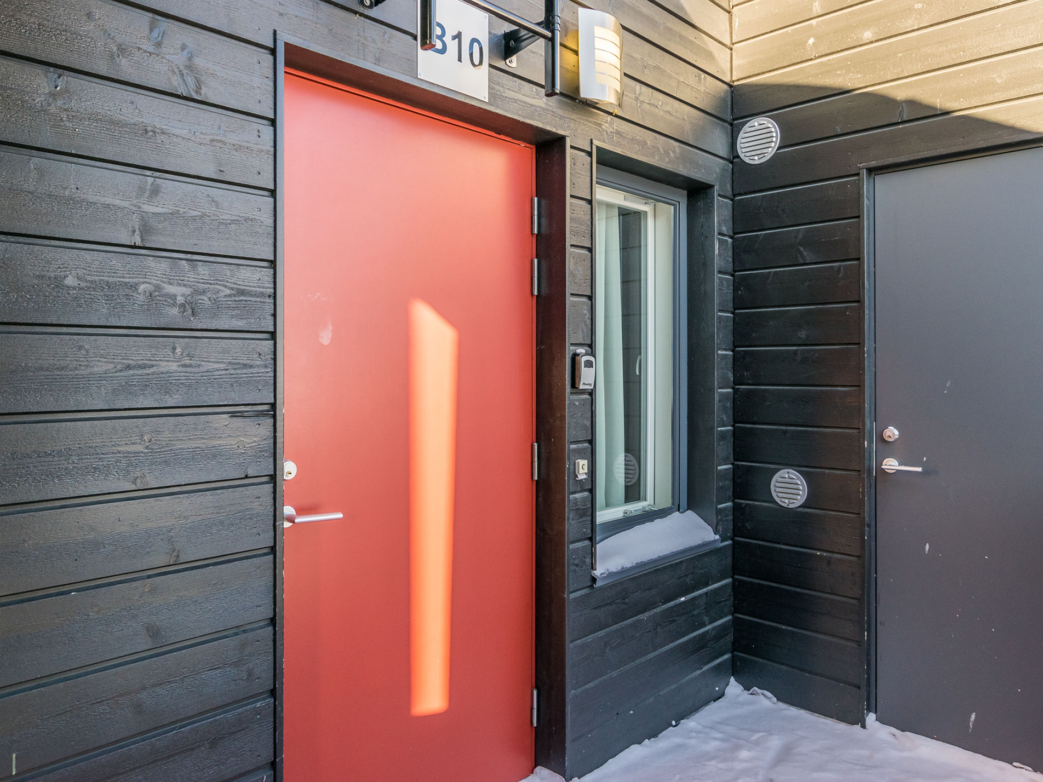 Skivillas 61 ukkohalla (b10) - Drinnen