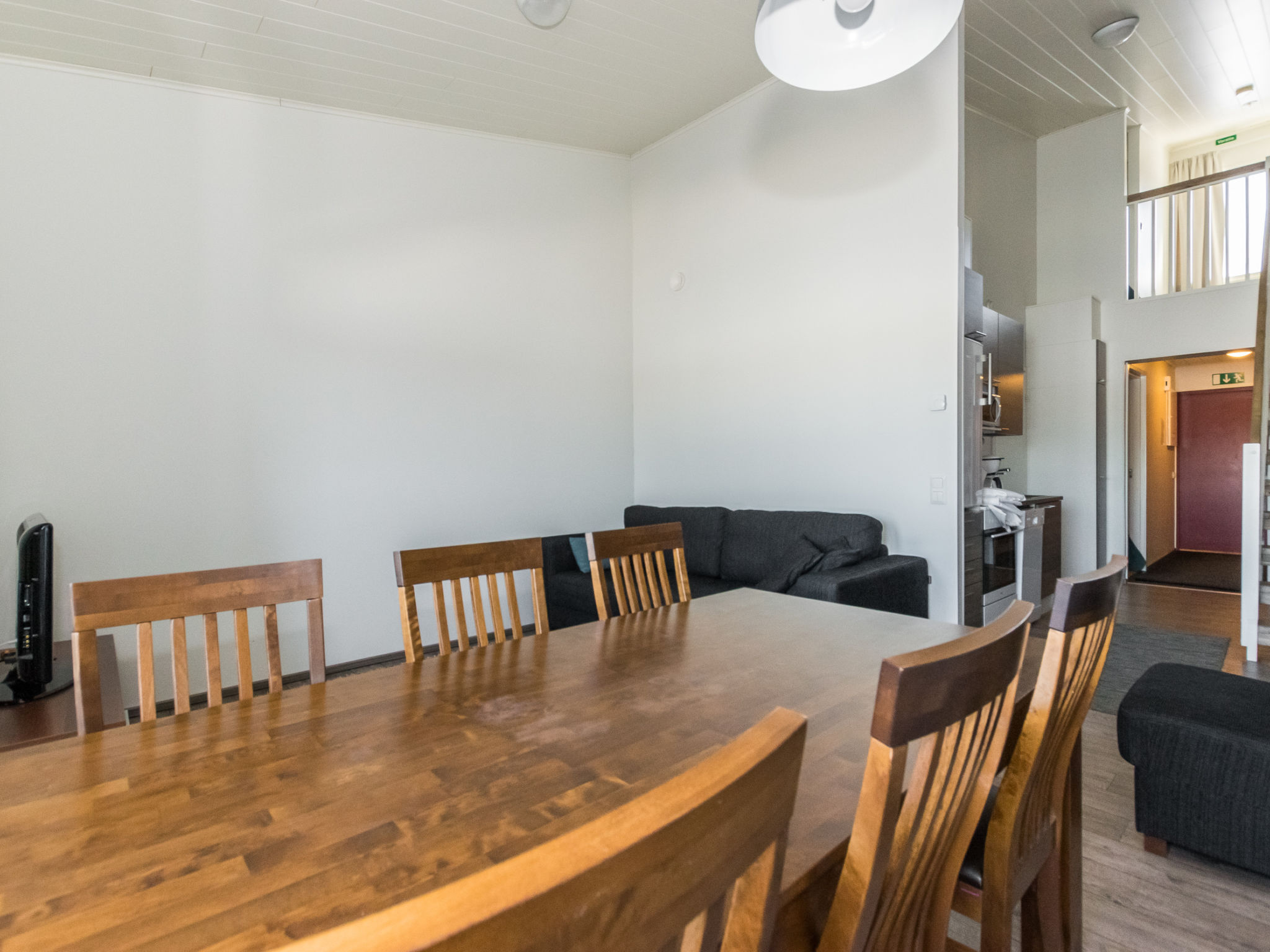 Skivillas 61 ukkohalla (b10) - Drinnen