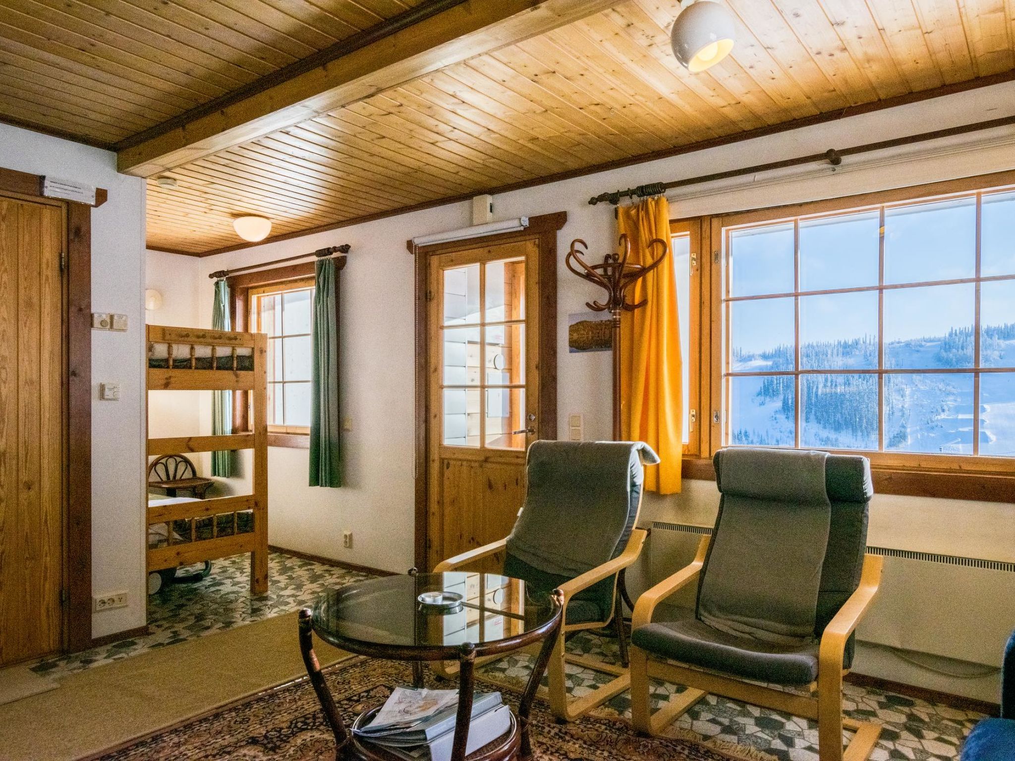 Alppikylä 1b paritalo-Binnen