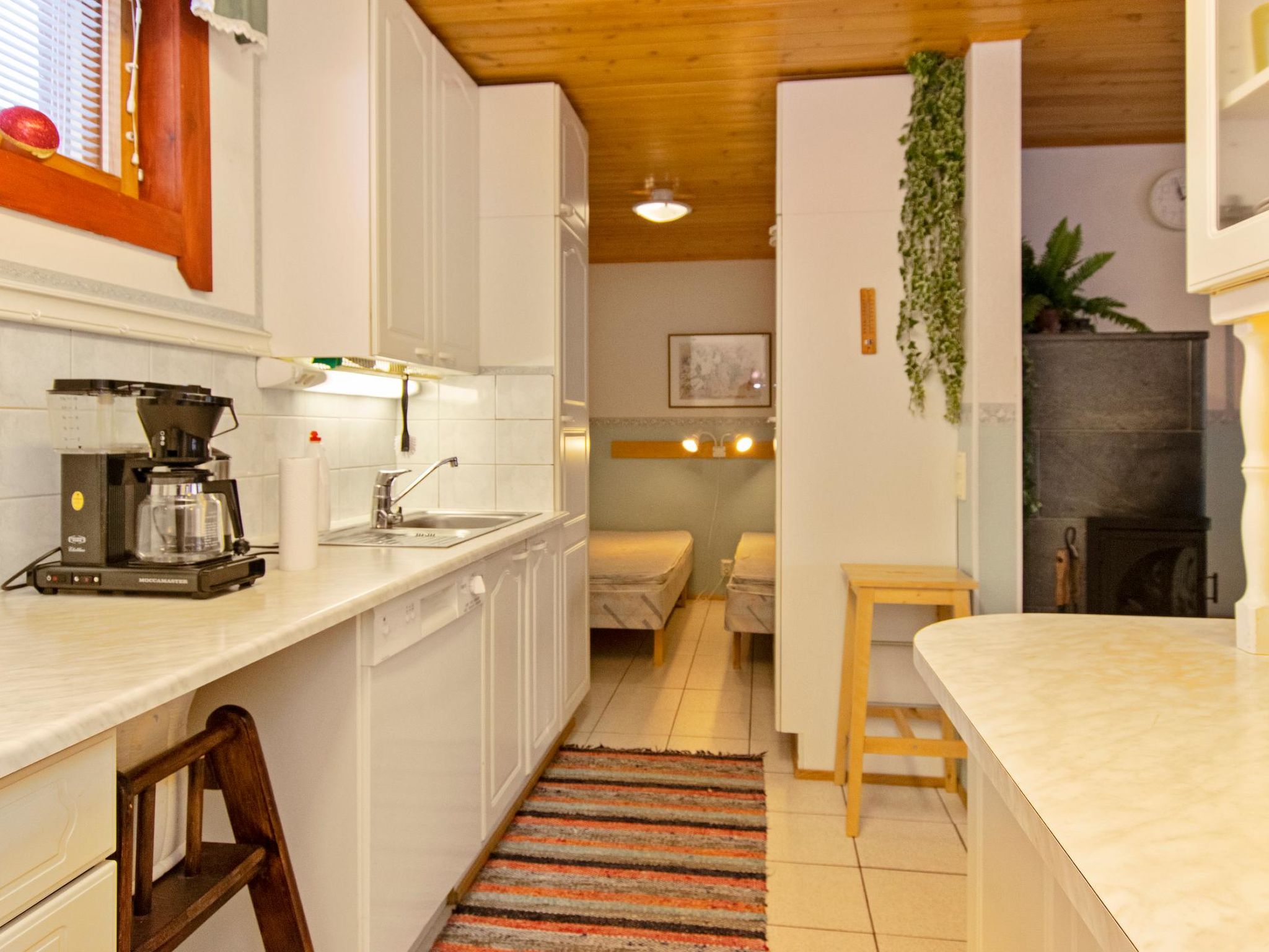 Kulma-alpit b paritalon alak-Binnen