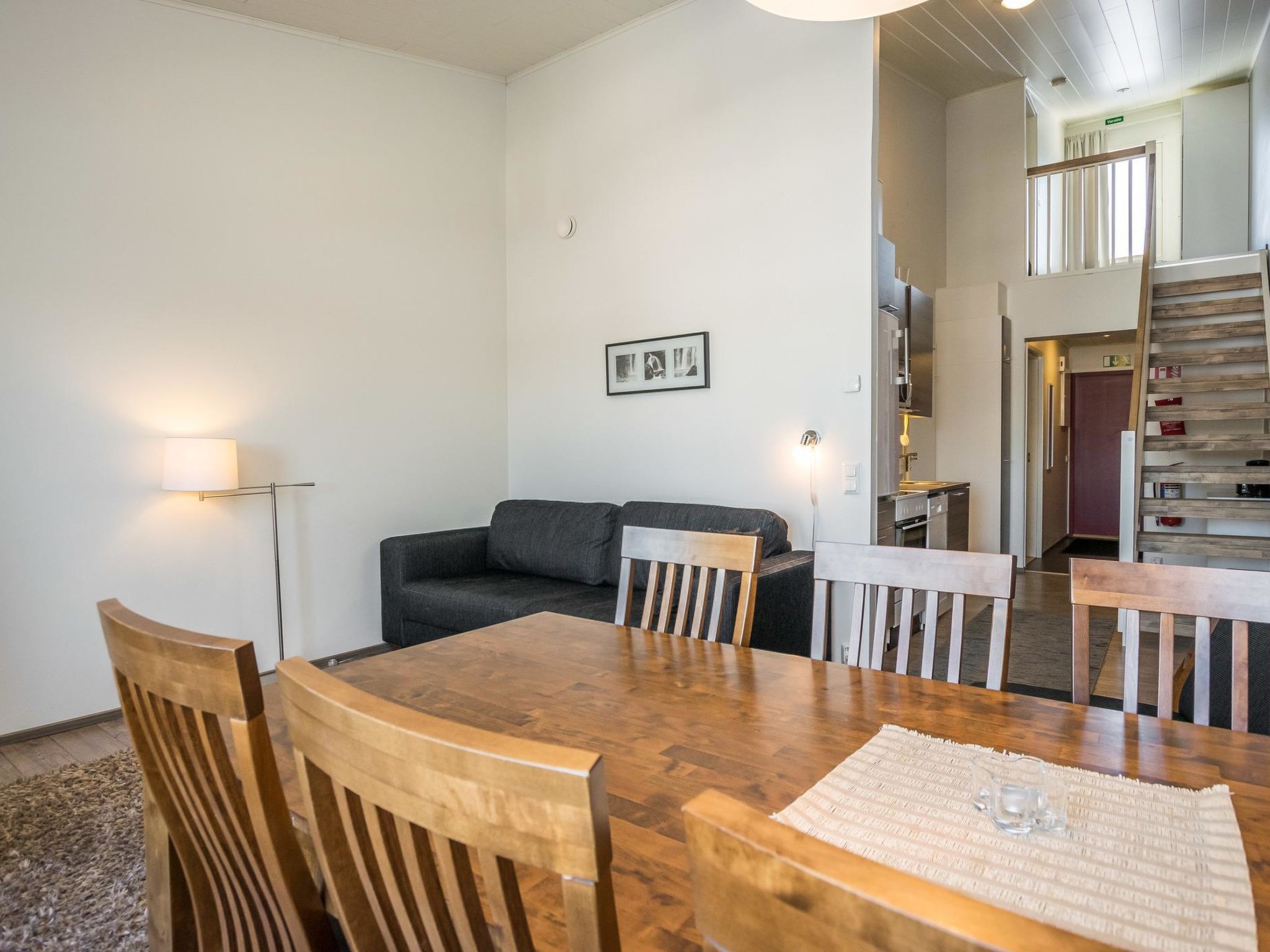 Skivillas 61 ukkohalla (b2) - Binnen
