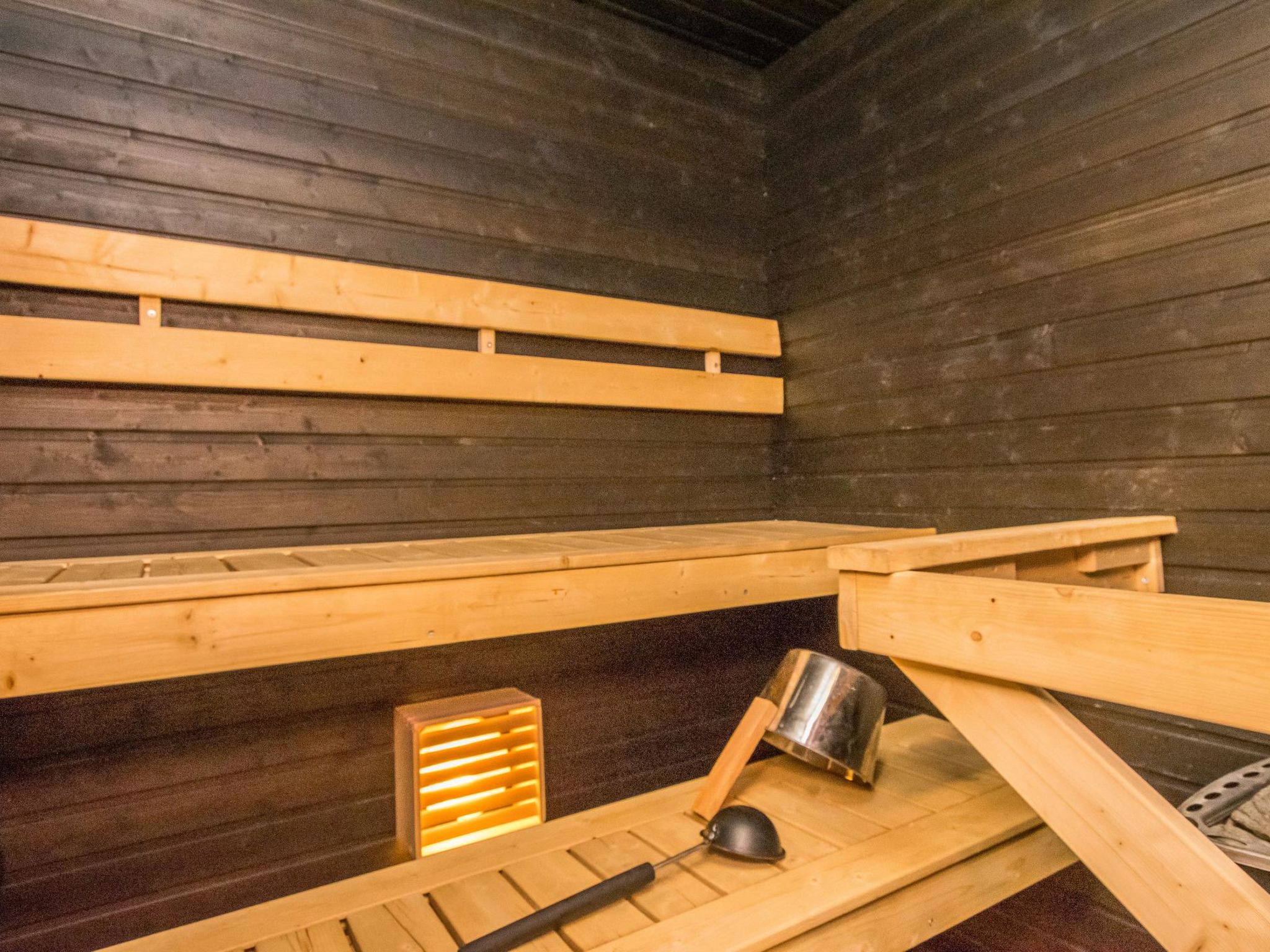 Skivillas 61 ukkohalla (b2) - Binnen