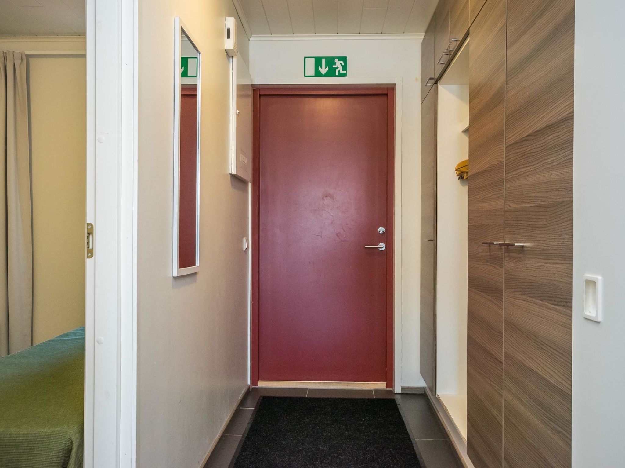 Skivillas 61 ukkohalla (b2) - Binnen