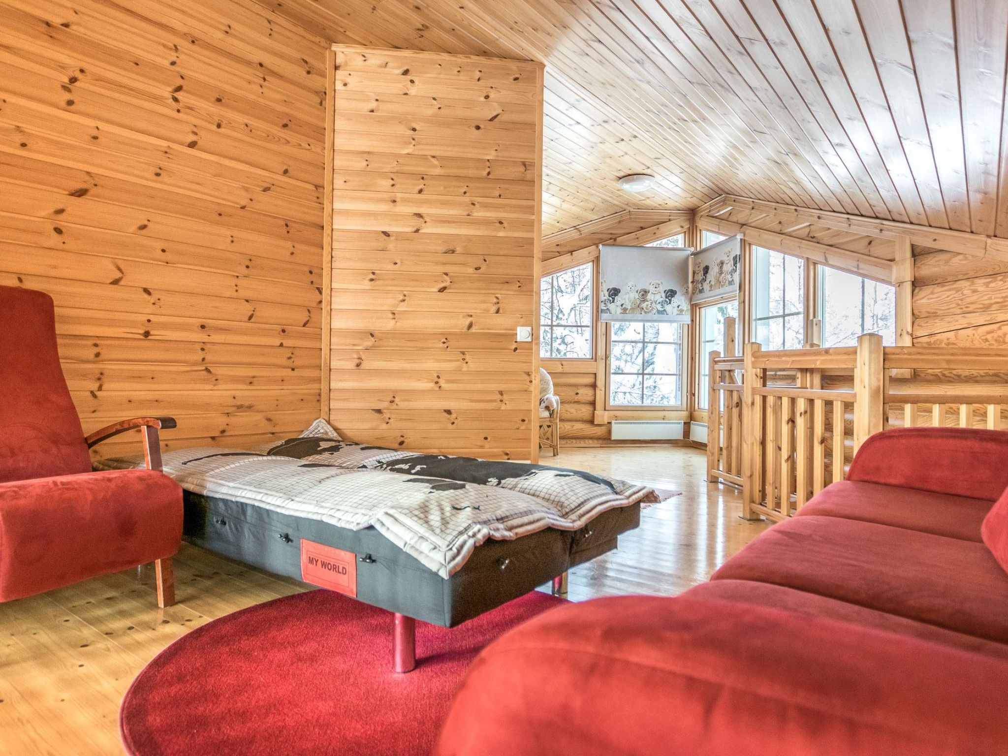 Aurinkoinen hirsimökki-Binnen