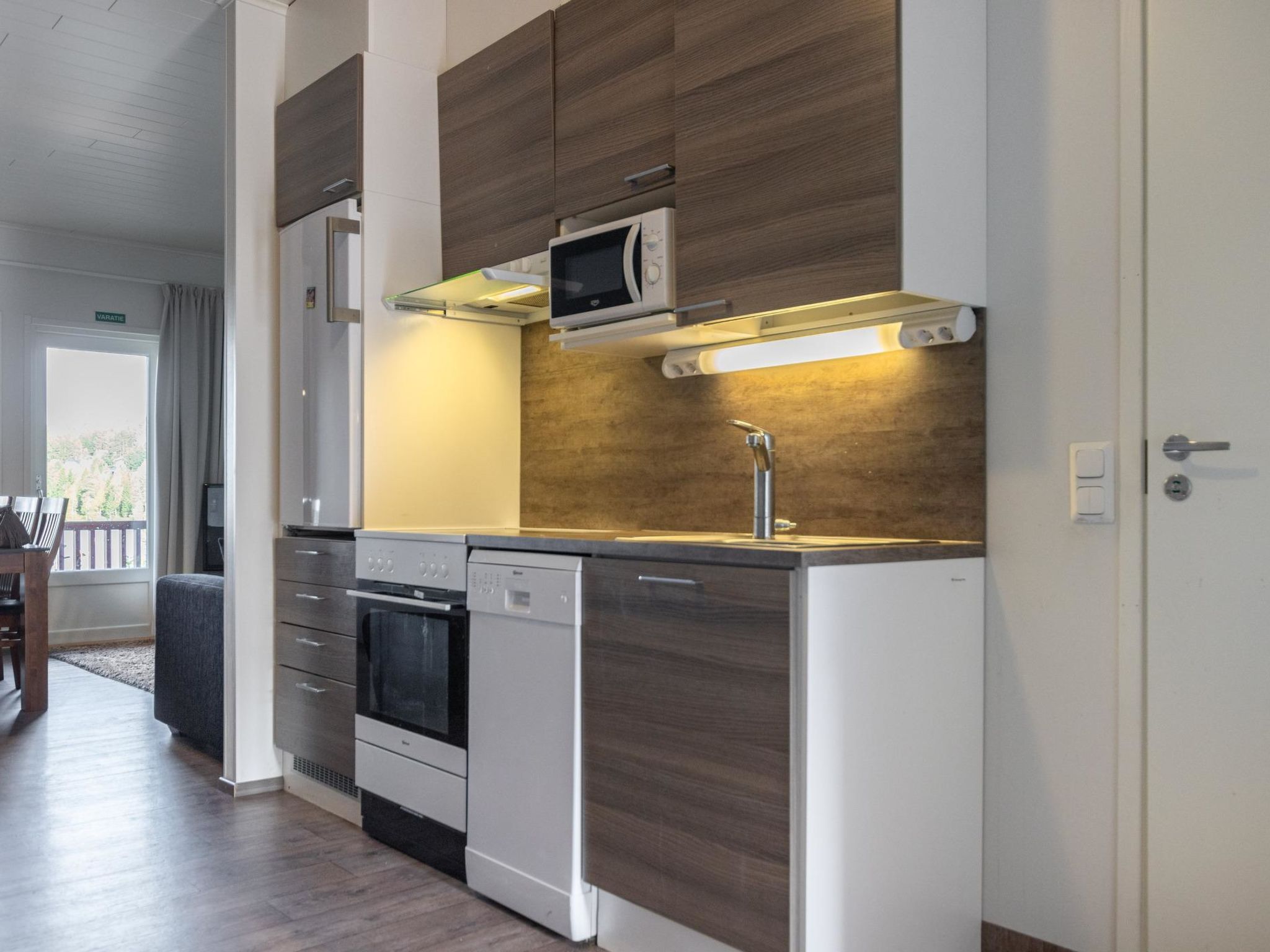 Skivillas 47 ukkohalla (a8)-Binnen